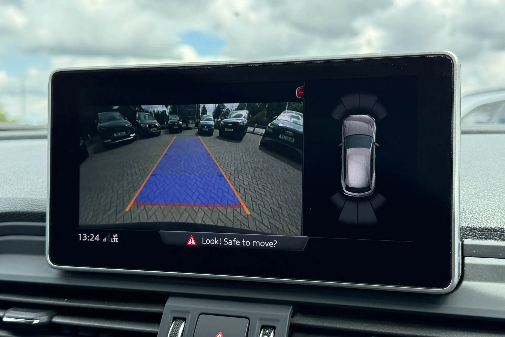 Audi Q5 thumbnail image number 4