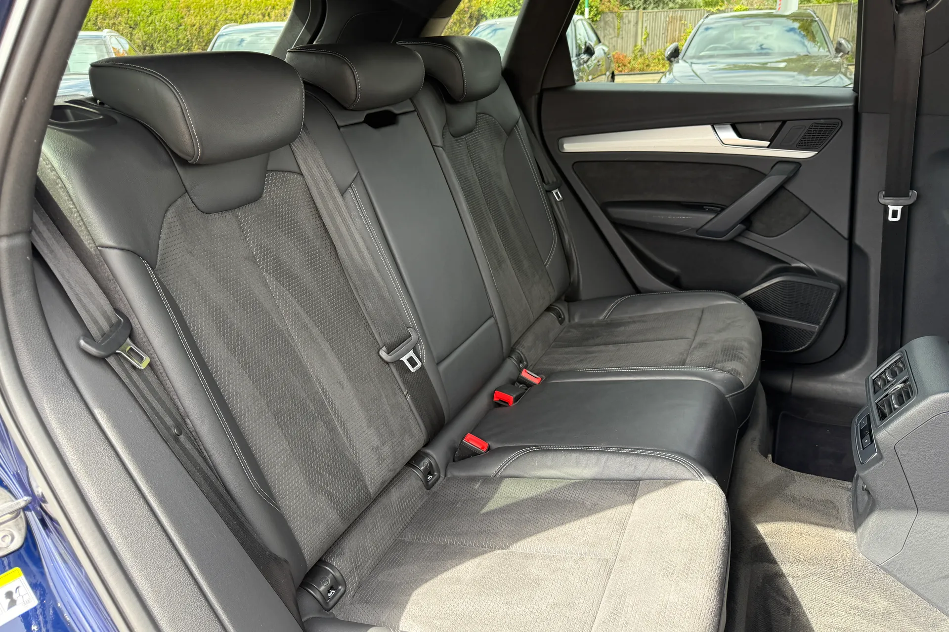 Audi Q5 thumbnail image number 38