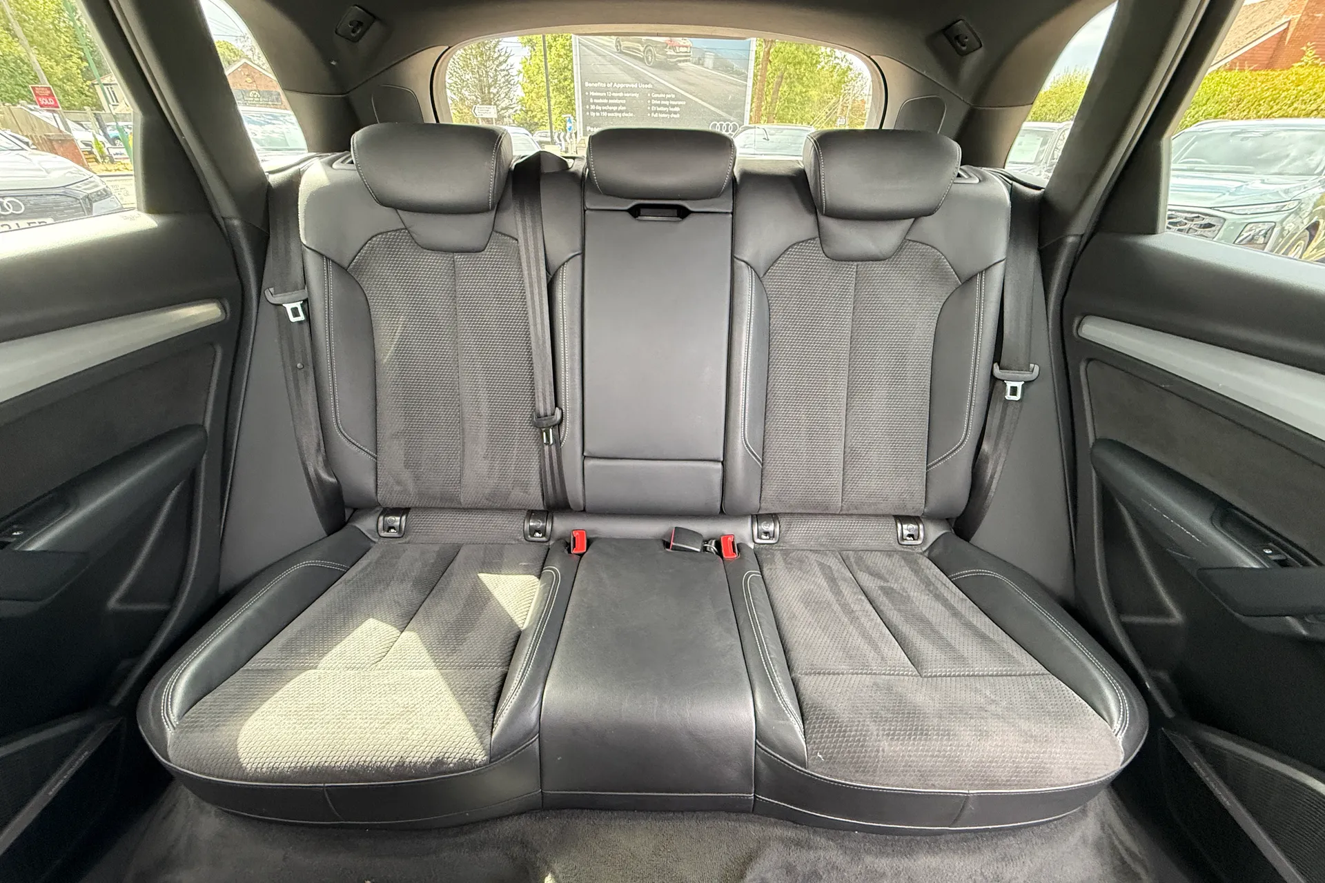 Audi Q5 thumbnail image number 32