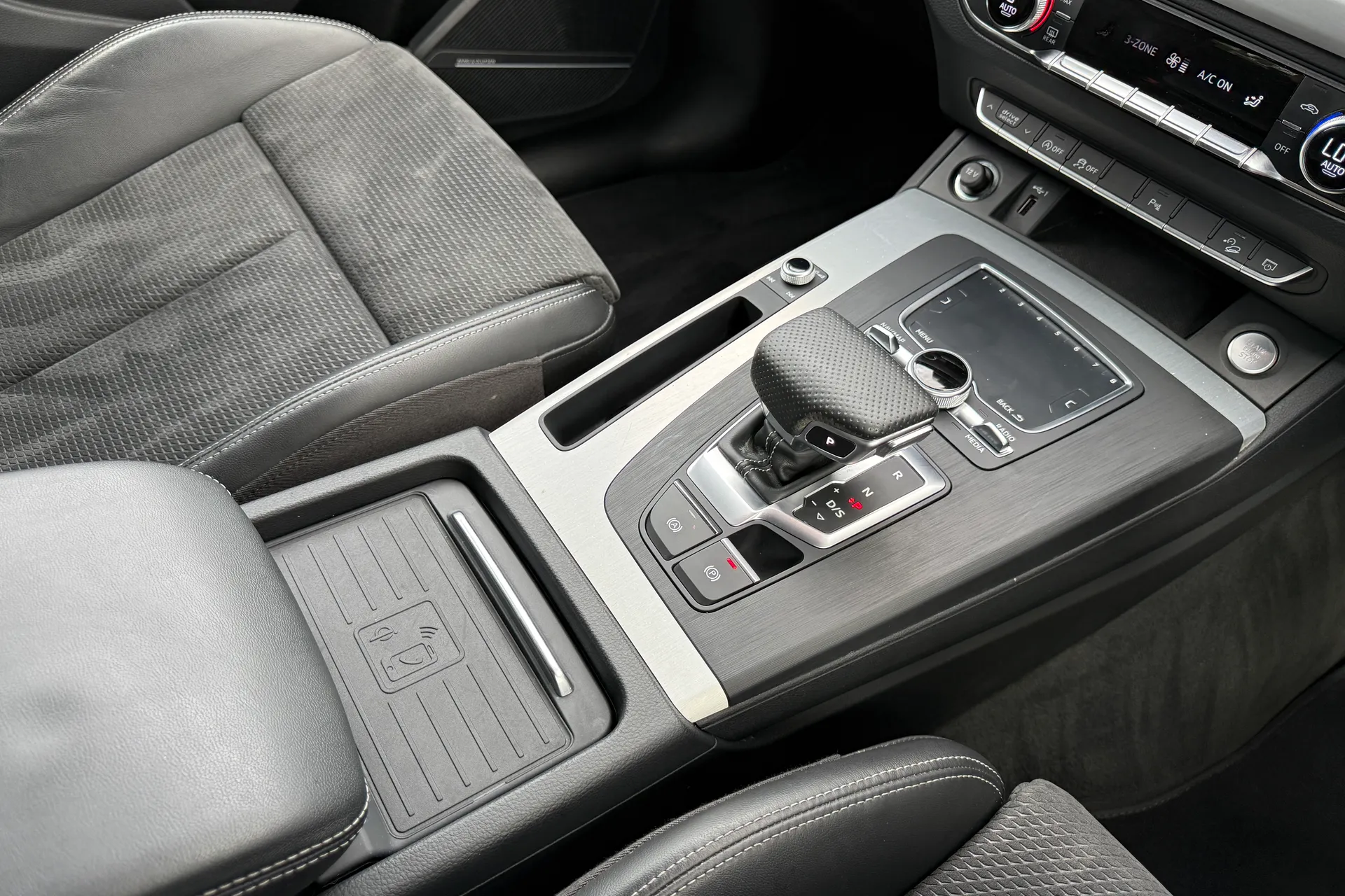 Audi Q5 thumbnail image number 34