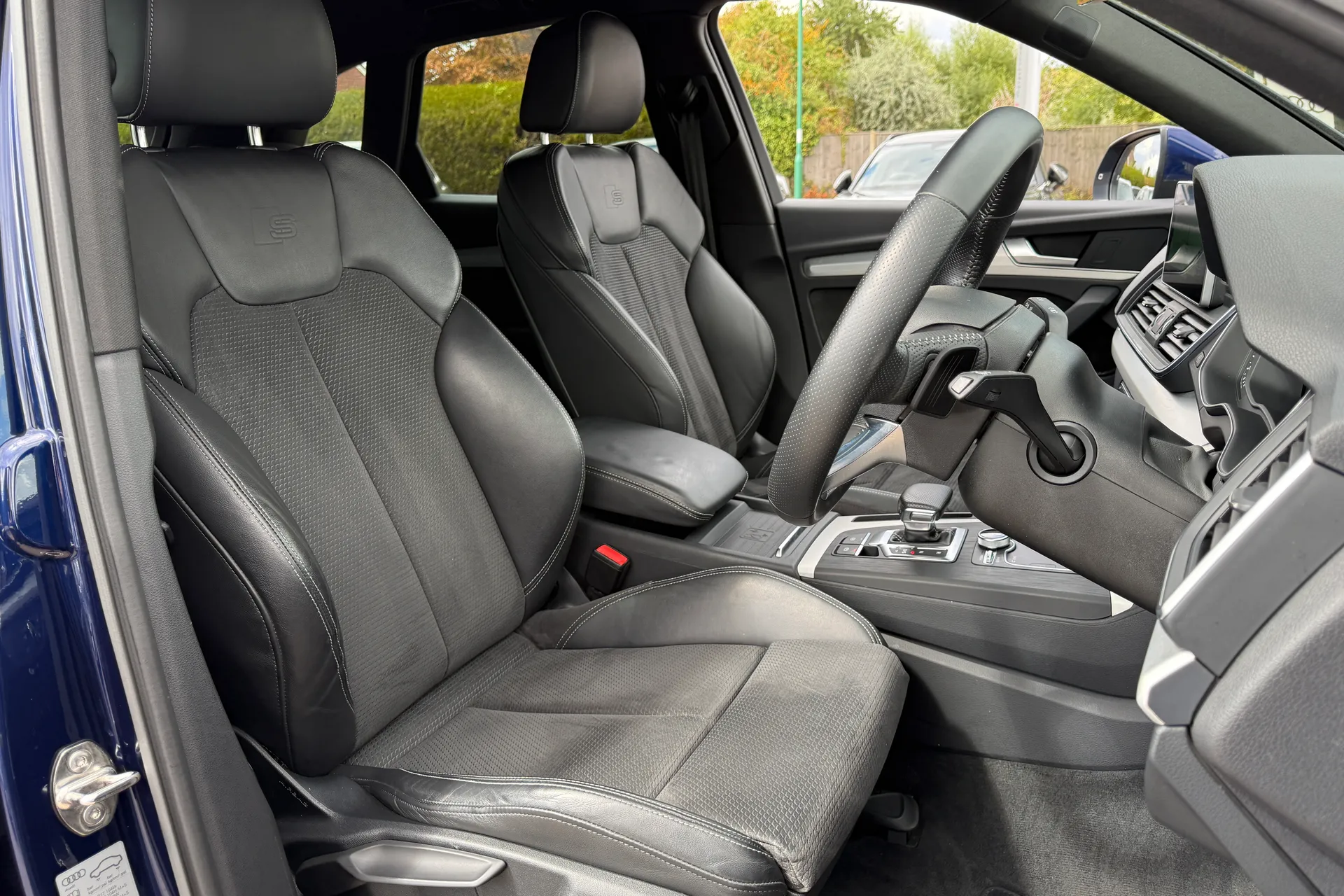 Audi Q5 thumbnail image number 21