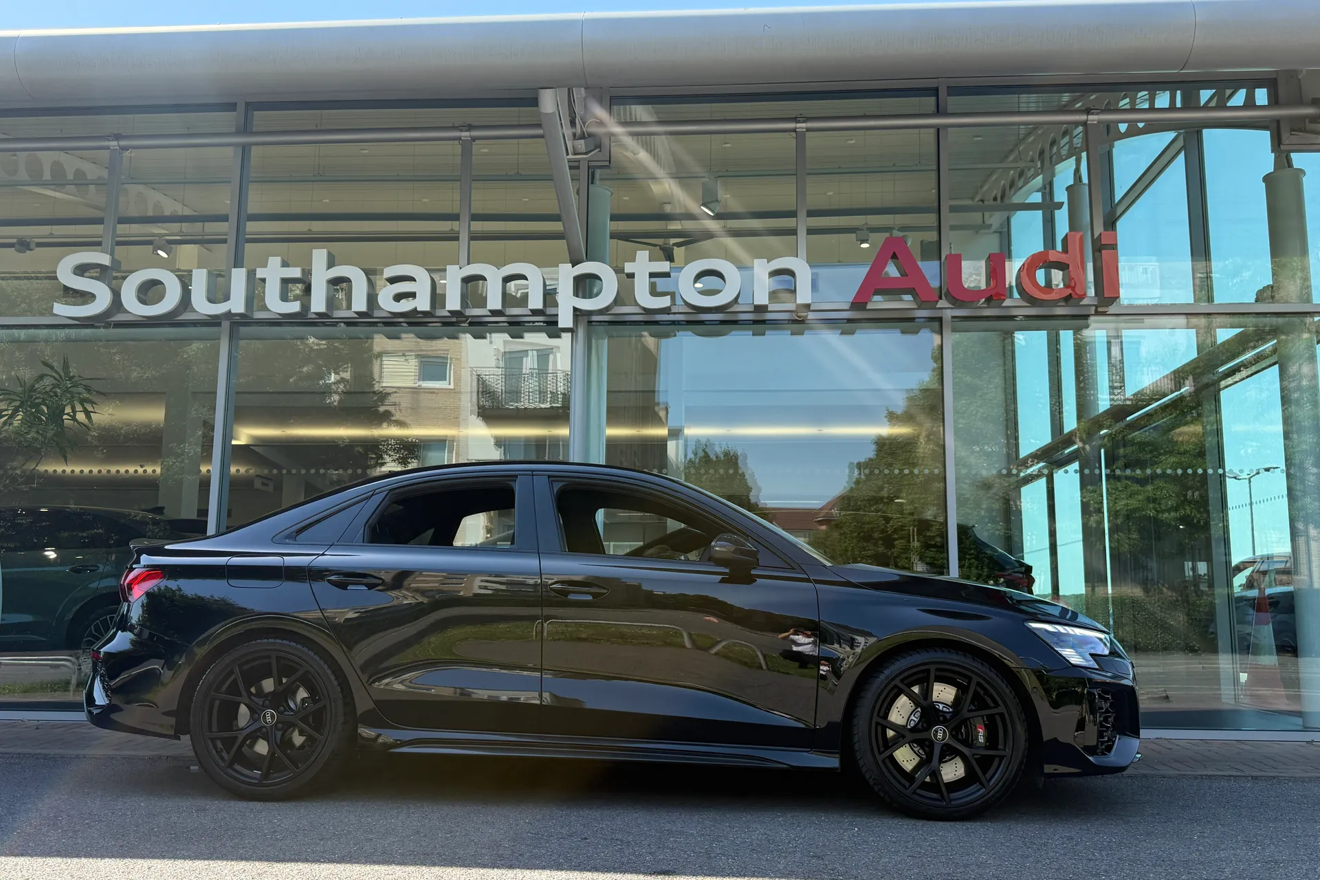 Audi RS3 thumbnail image number 2