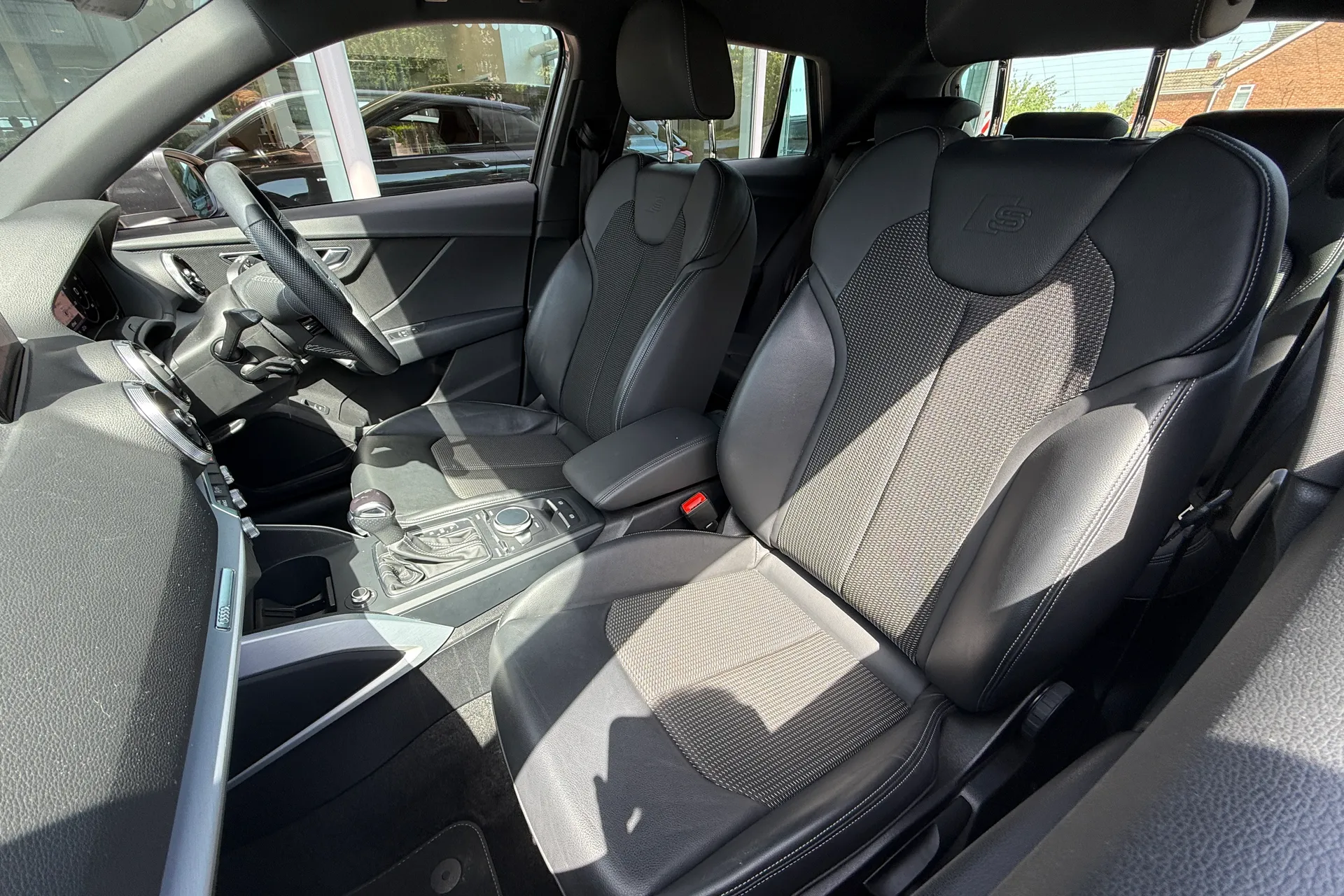 Audi Q2 thumbnail image number 51