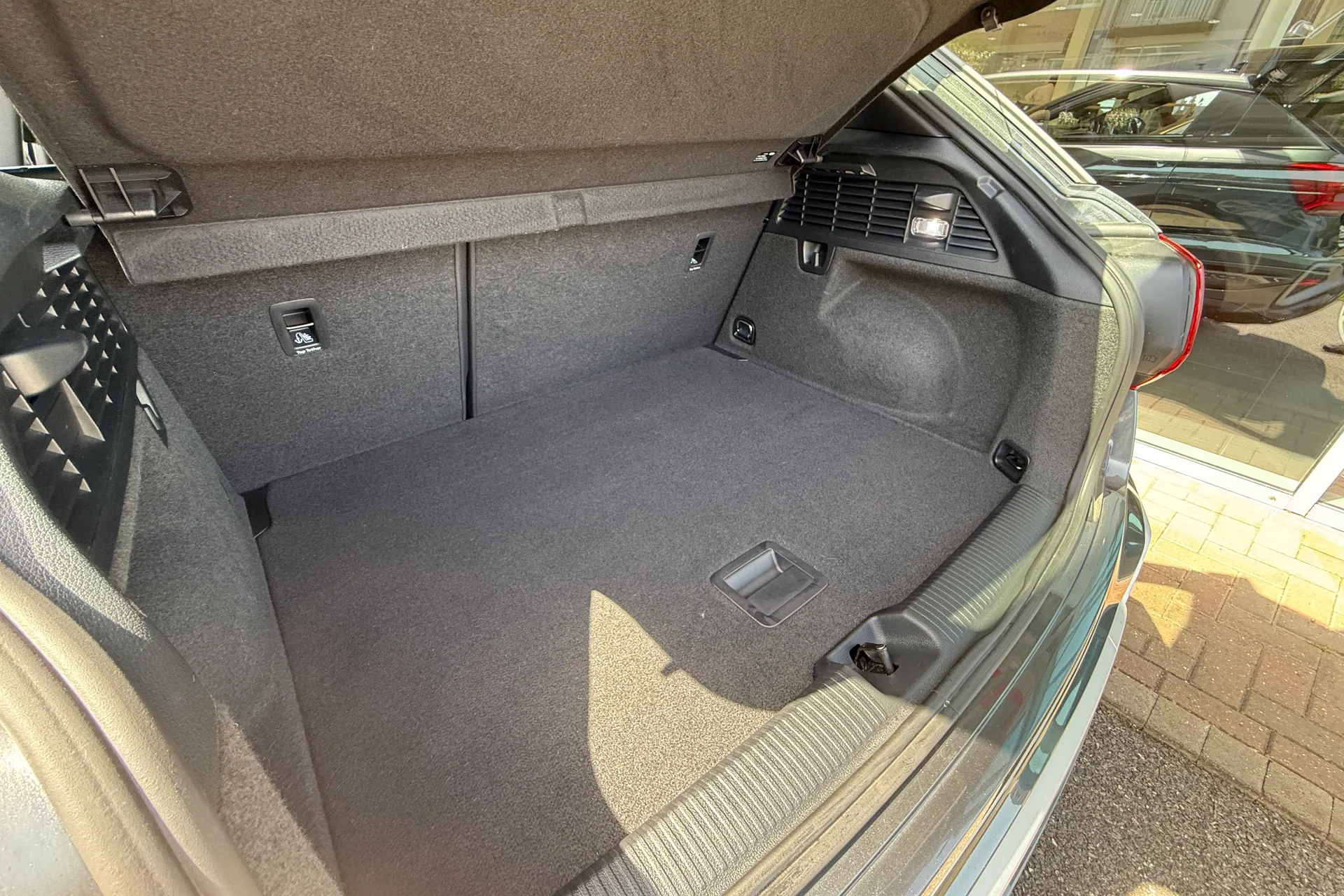 Audi Q2 thumbnail image number 43
