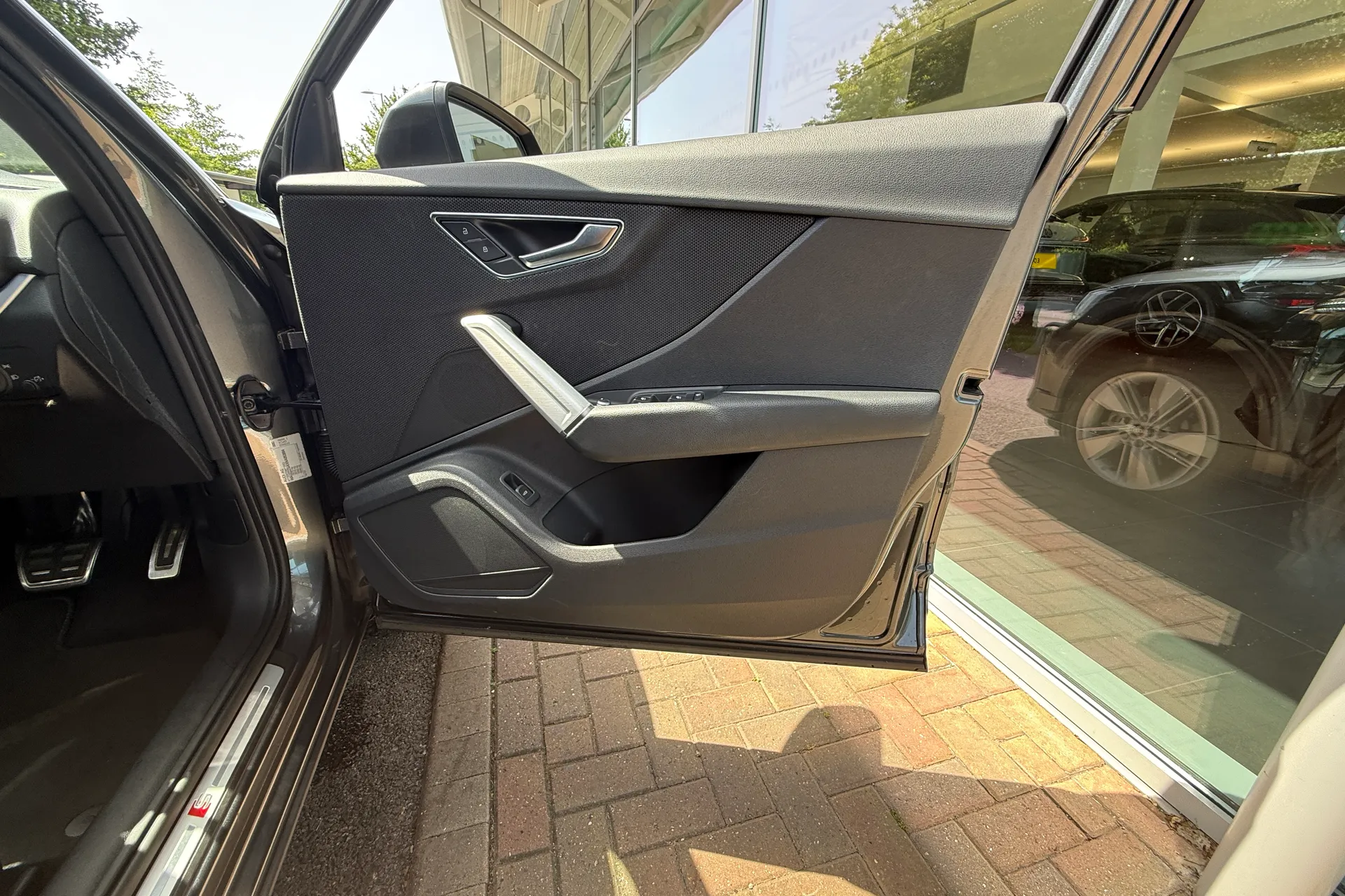 Audi Q2 thumbnail image number 35