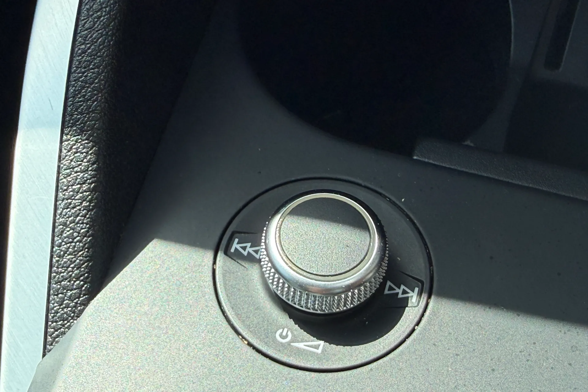 Audi Q2 thumbnail image number 14