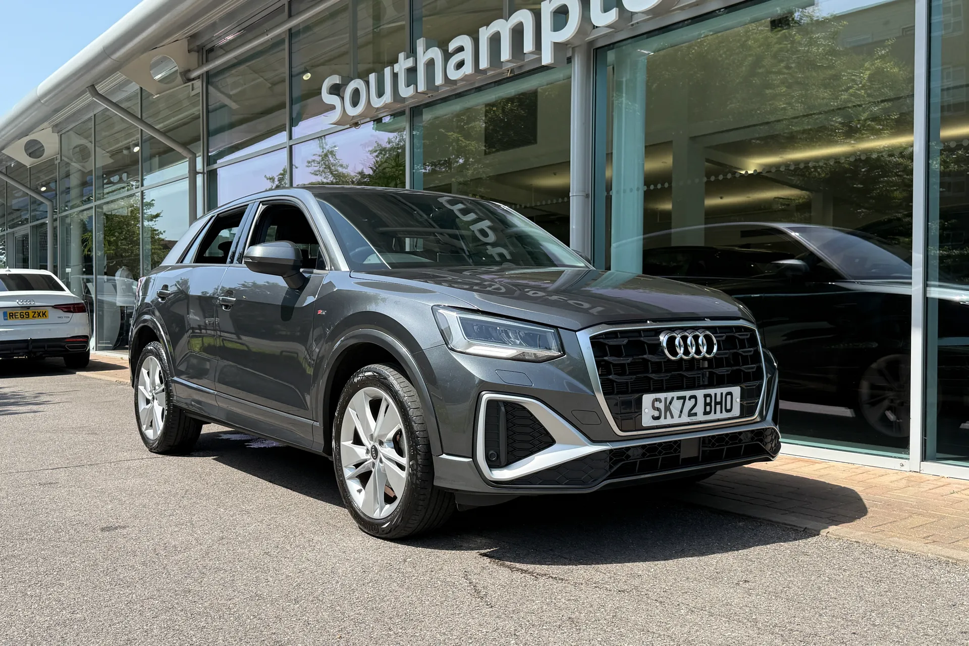 Audi Q2 thumbnail image number 60