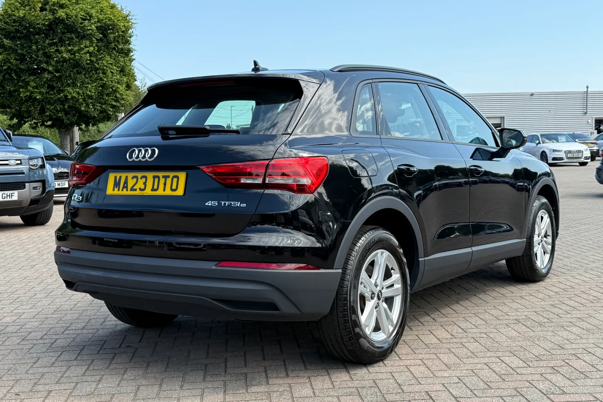 Audi Q3 thumbnail image number 30