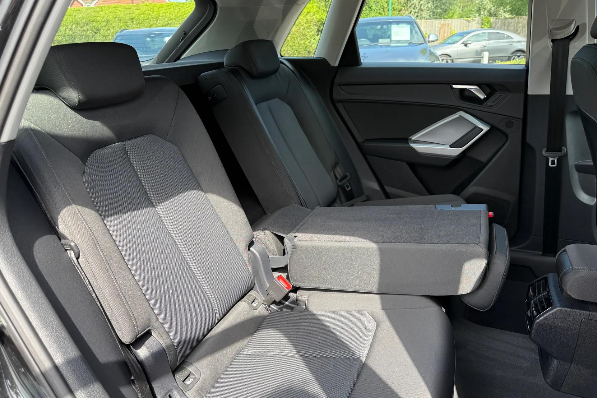Audi Q3 thumbnail image number 44