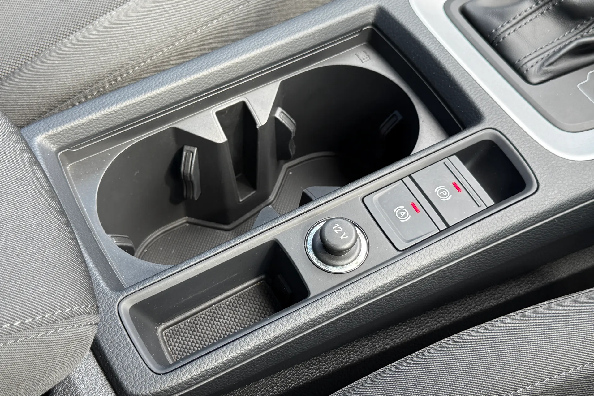 Audi Q3 thumbnail image number 39