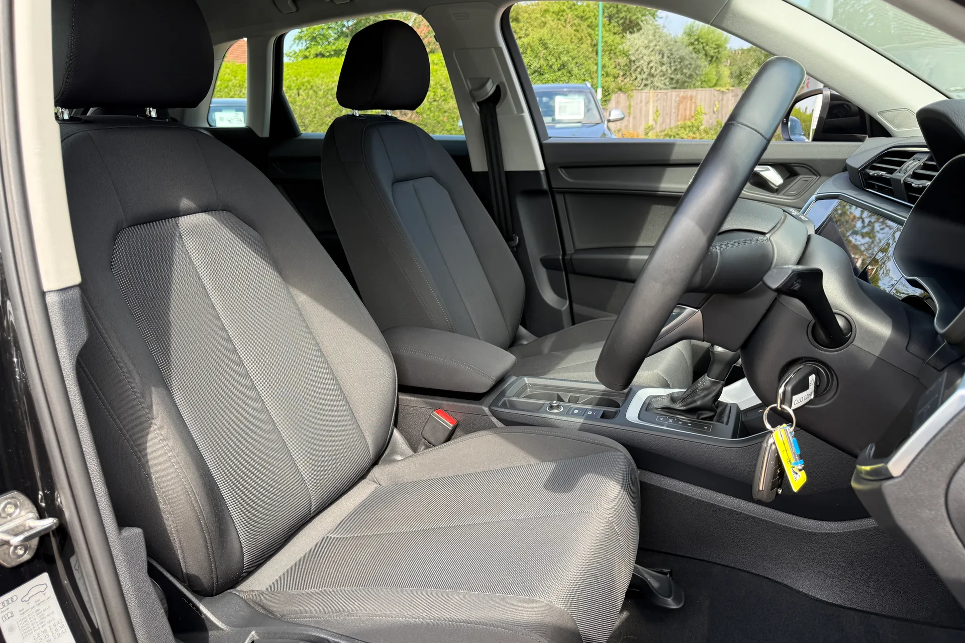 Audi Q3 thumbnail image number 26