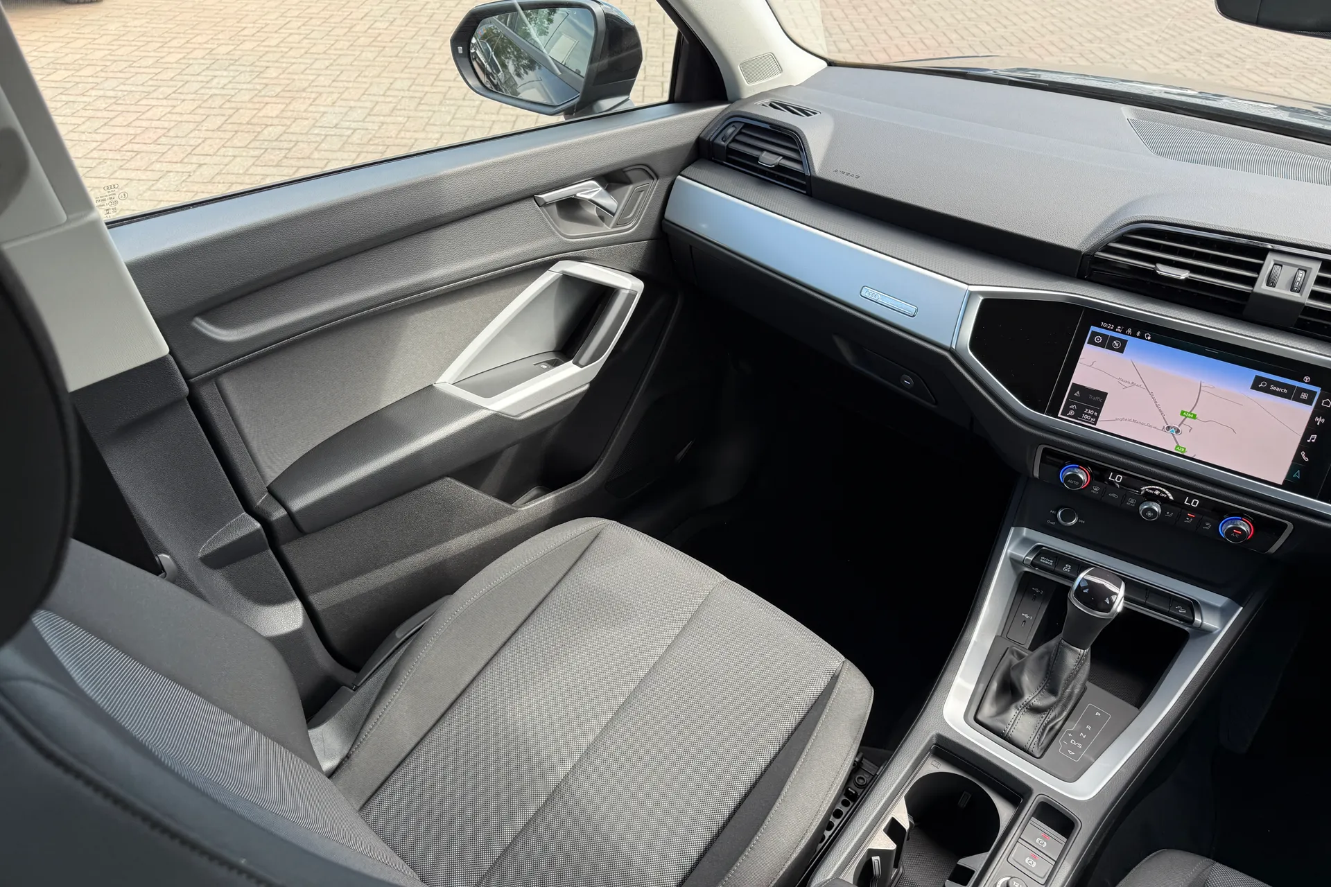 Audi Q3 thumbnail image number 37