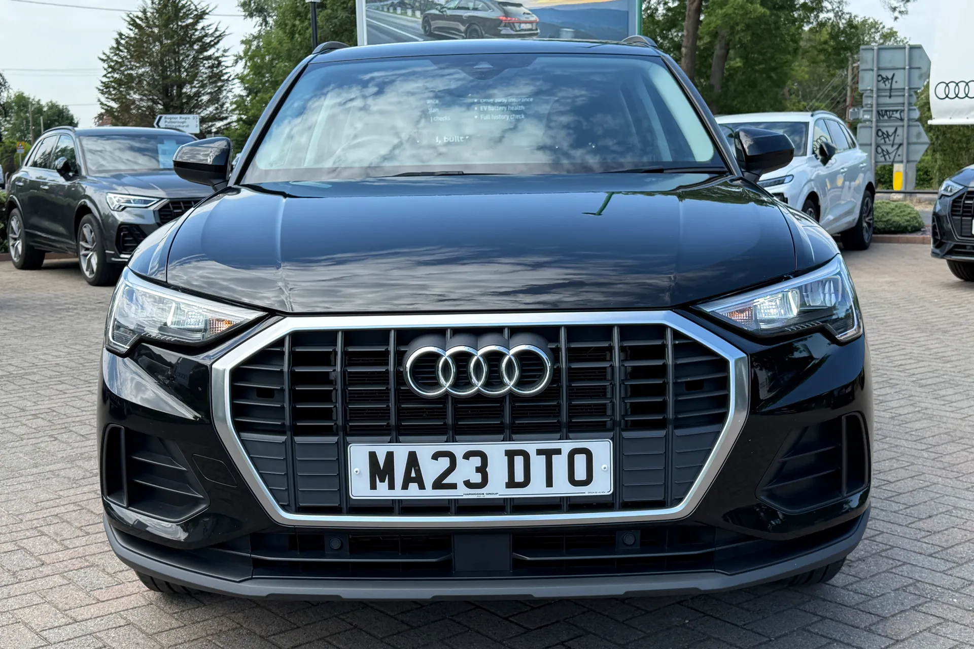Audi Q3 thumbnail image number 24