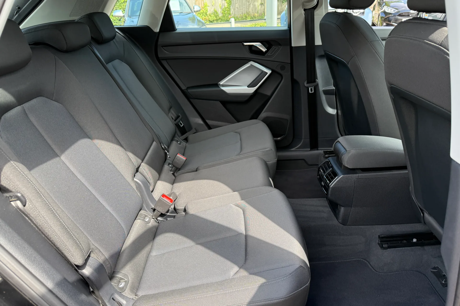 Audi Q3 thumbnail image number 43