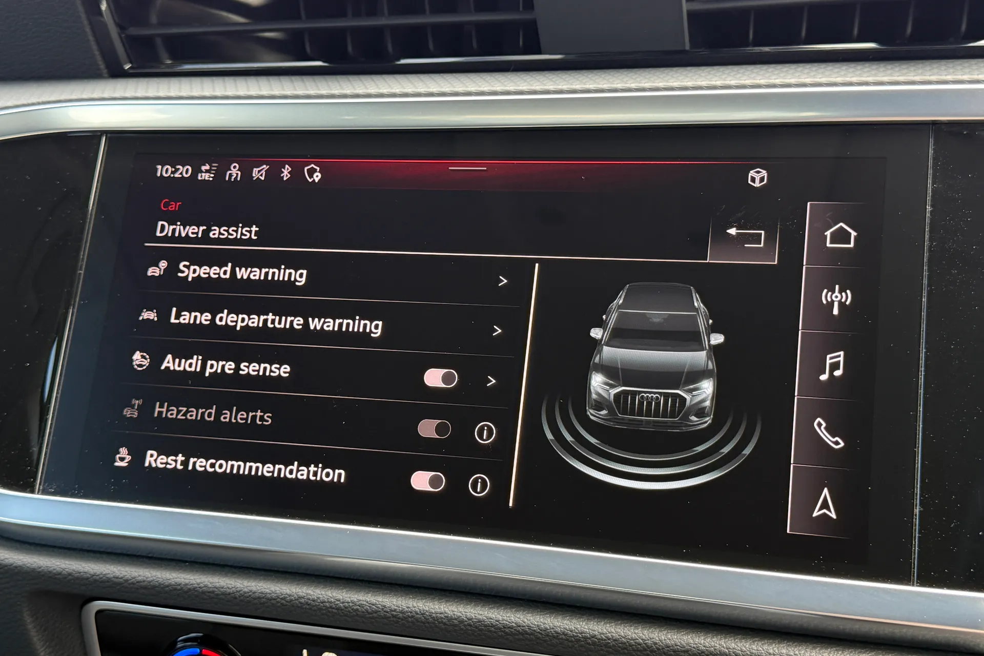 Audi Q3 thumbnail image number 11