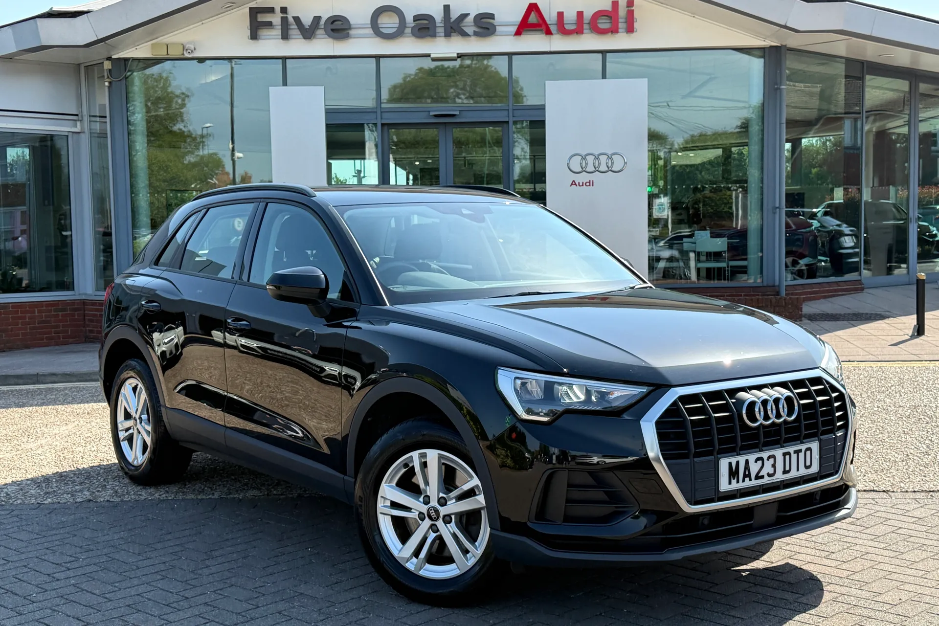 Audi Q3 focused image