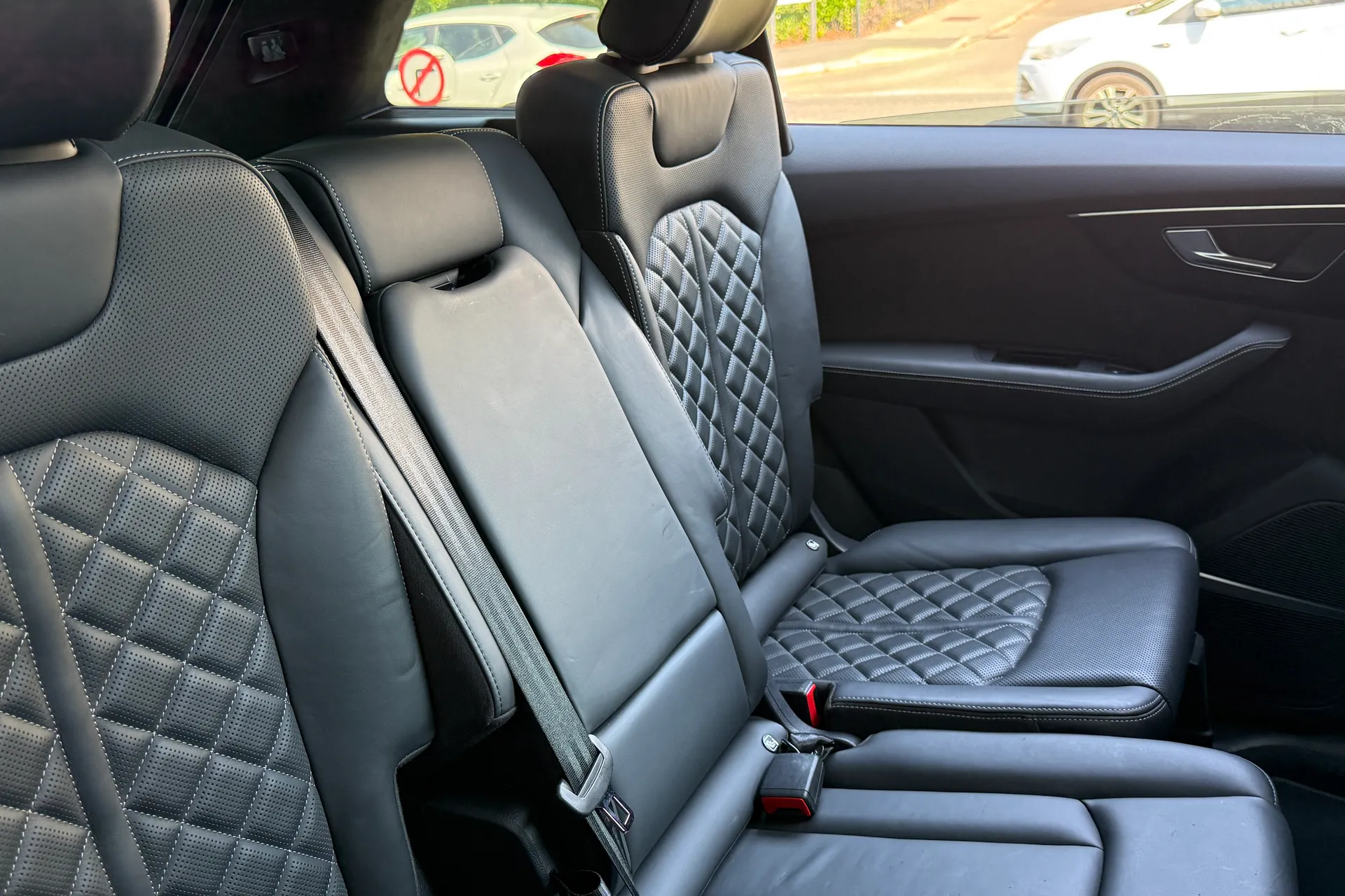 Audi Q7 thumbnail image number 39