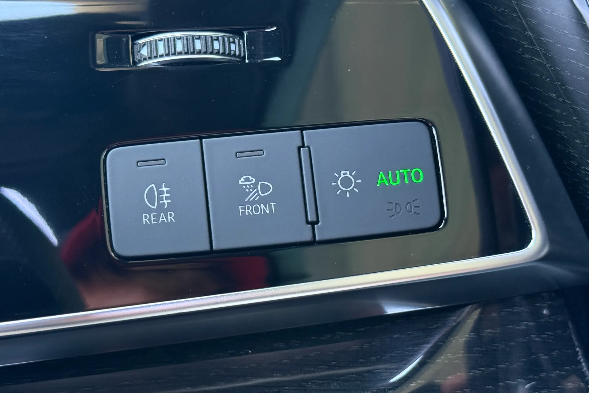 Audi Q7 thumbnail image number 30