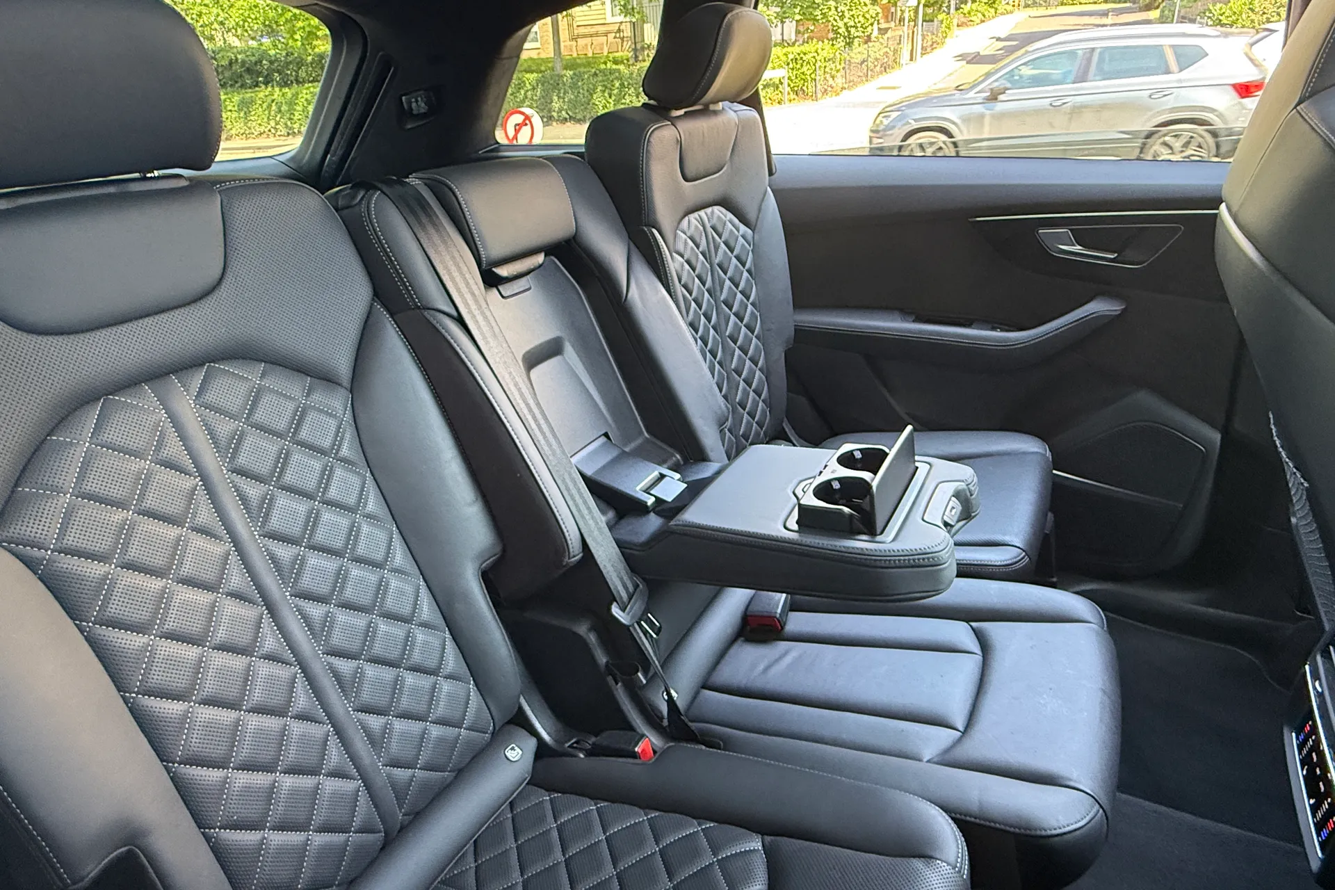 Audi Q7 thumbnail image number 40