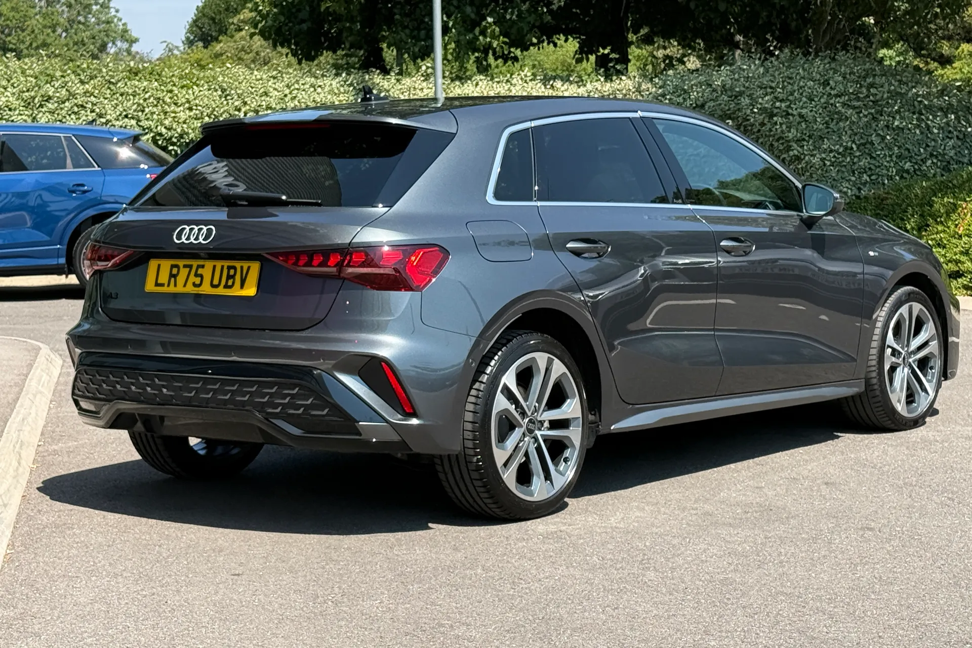 Audi A3 thumbnail image number 25