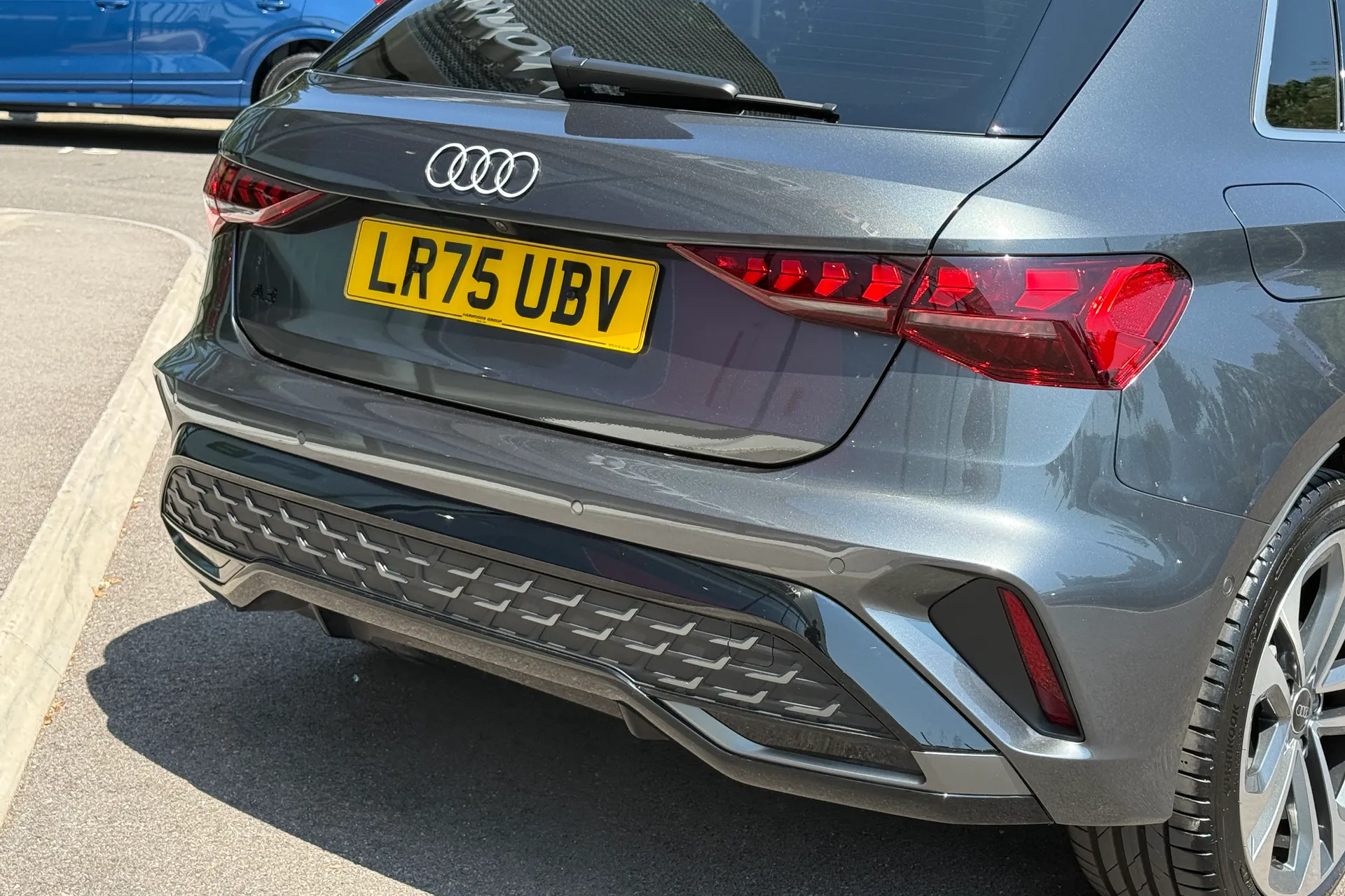 Audi A3 thumbnail image number 21