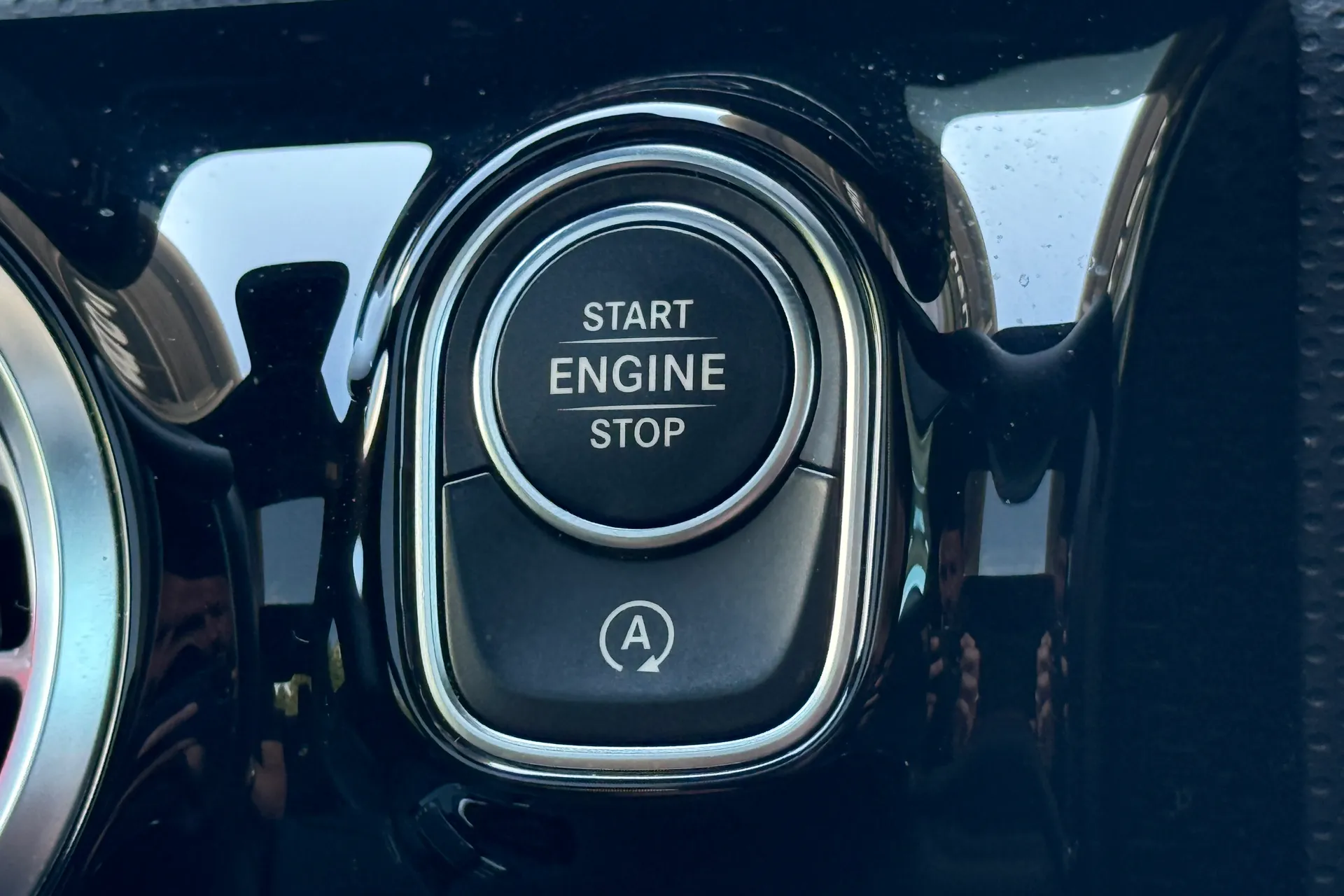 MERCEDES-BENZ CLA thumbnail image number 17