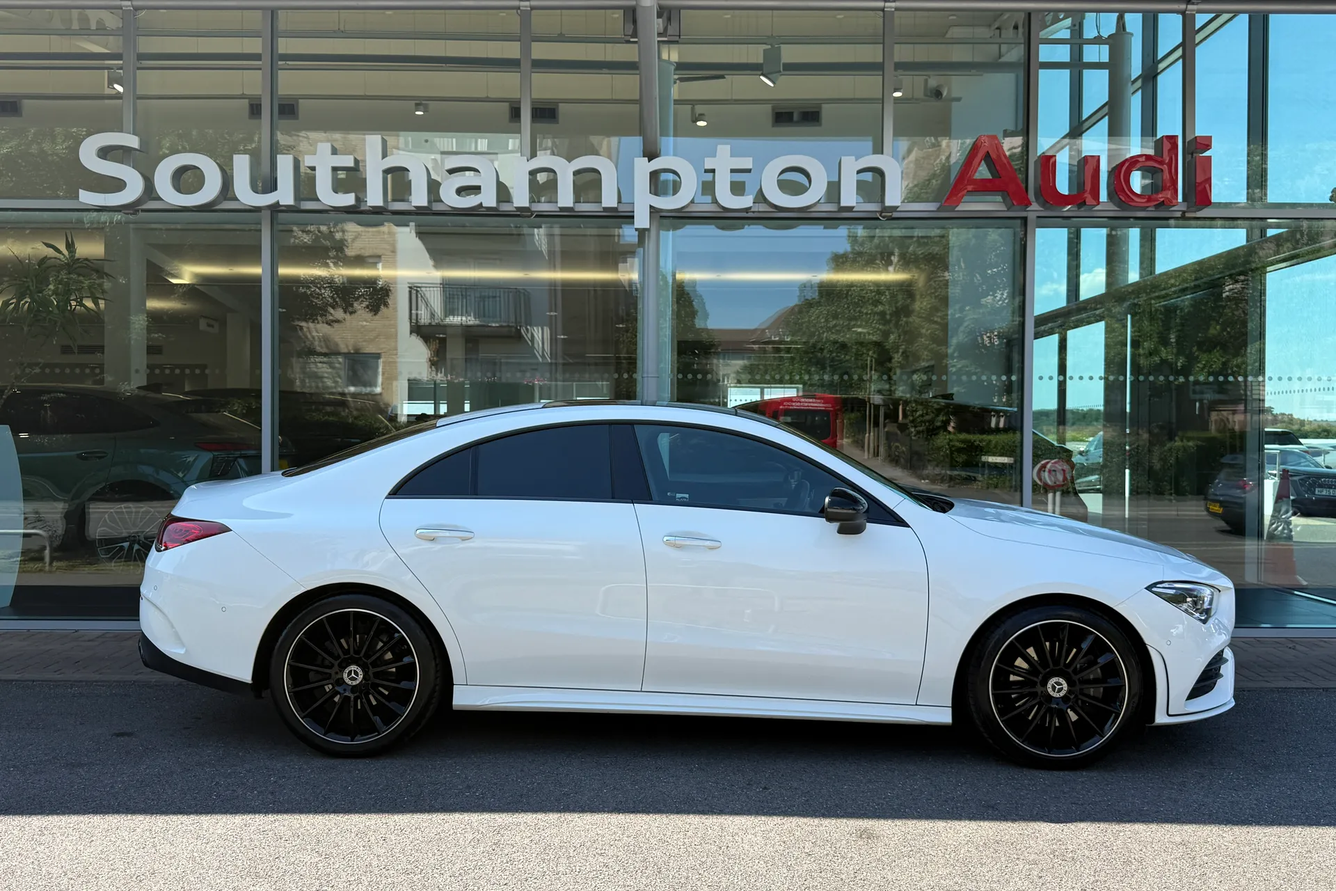 MERCEDES-BENZ CLA thumbnail image number 2