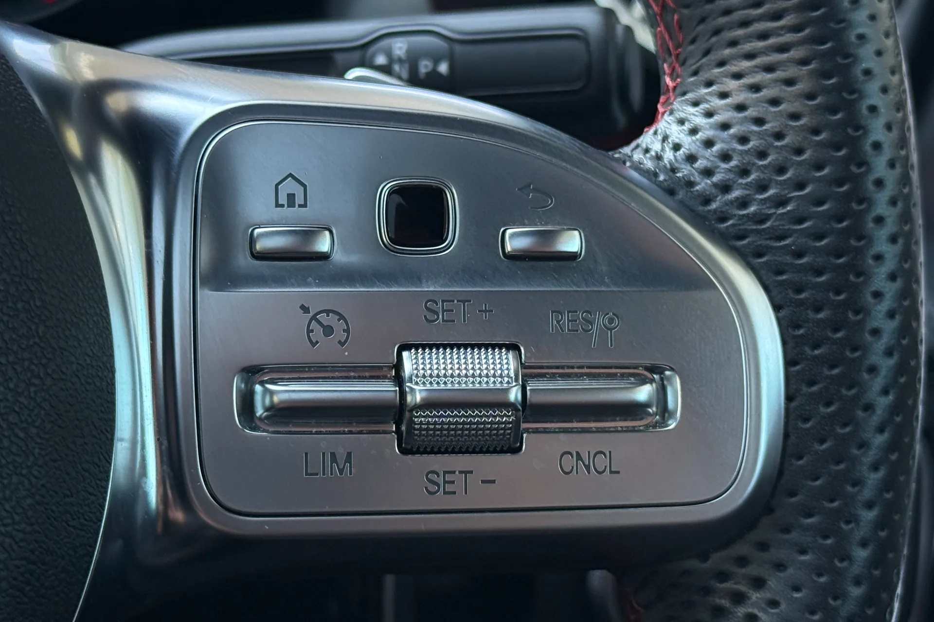 MERCEDES-BENZ CLA thumbnail image number 14