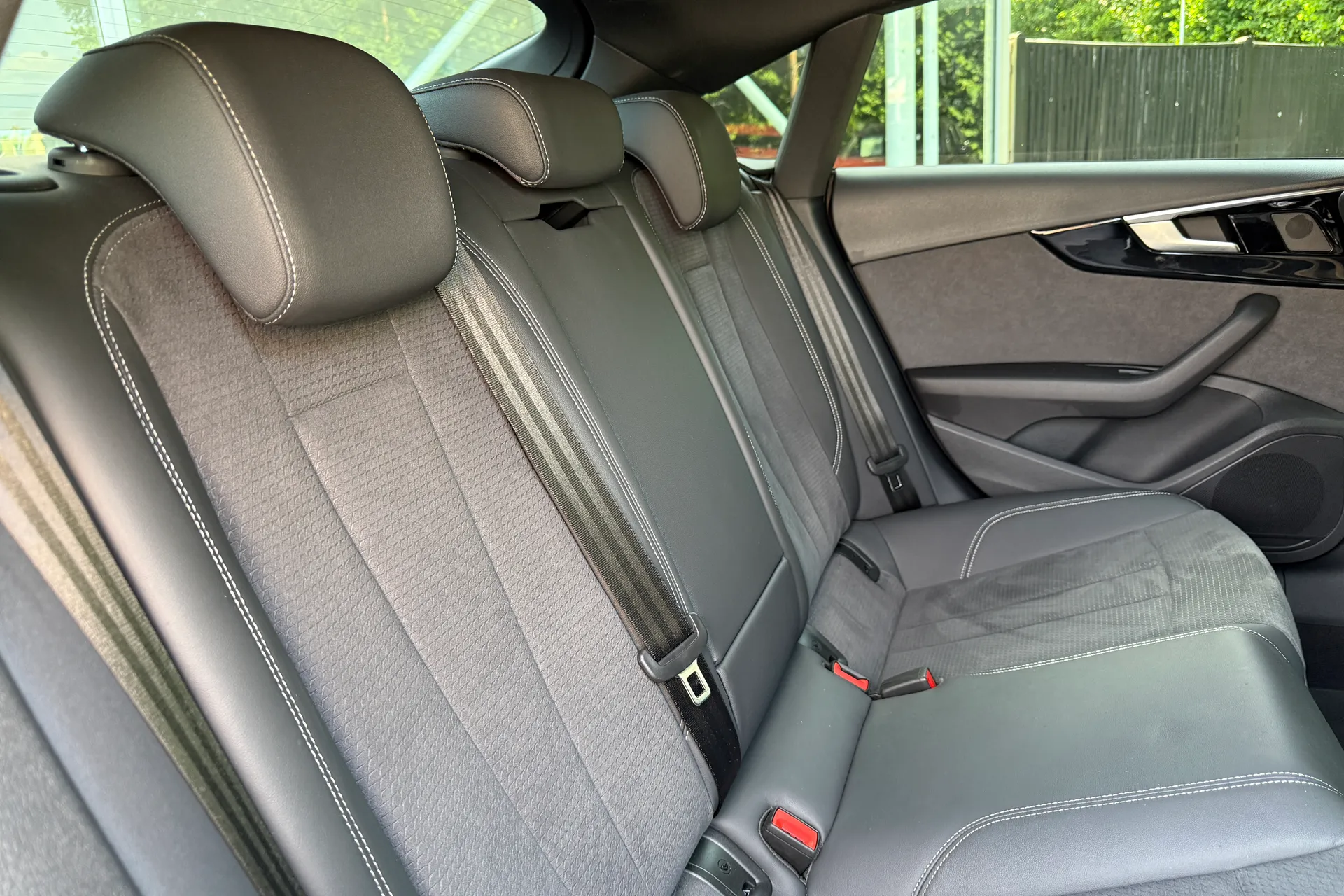 Audi A5 thumbnail image number 35