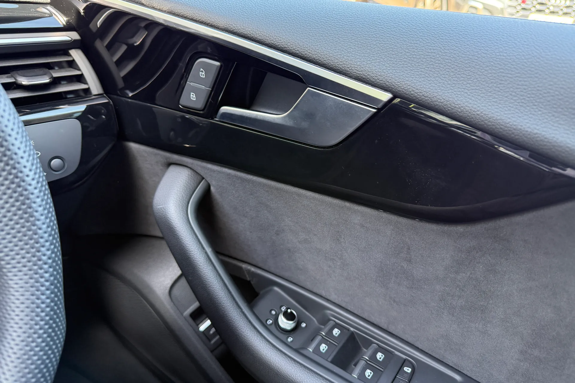 Audi A5 thumbnail image number 25