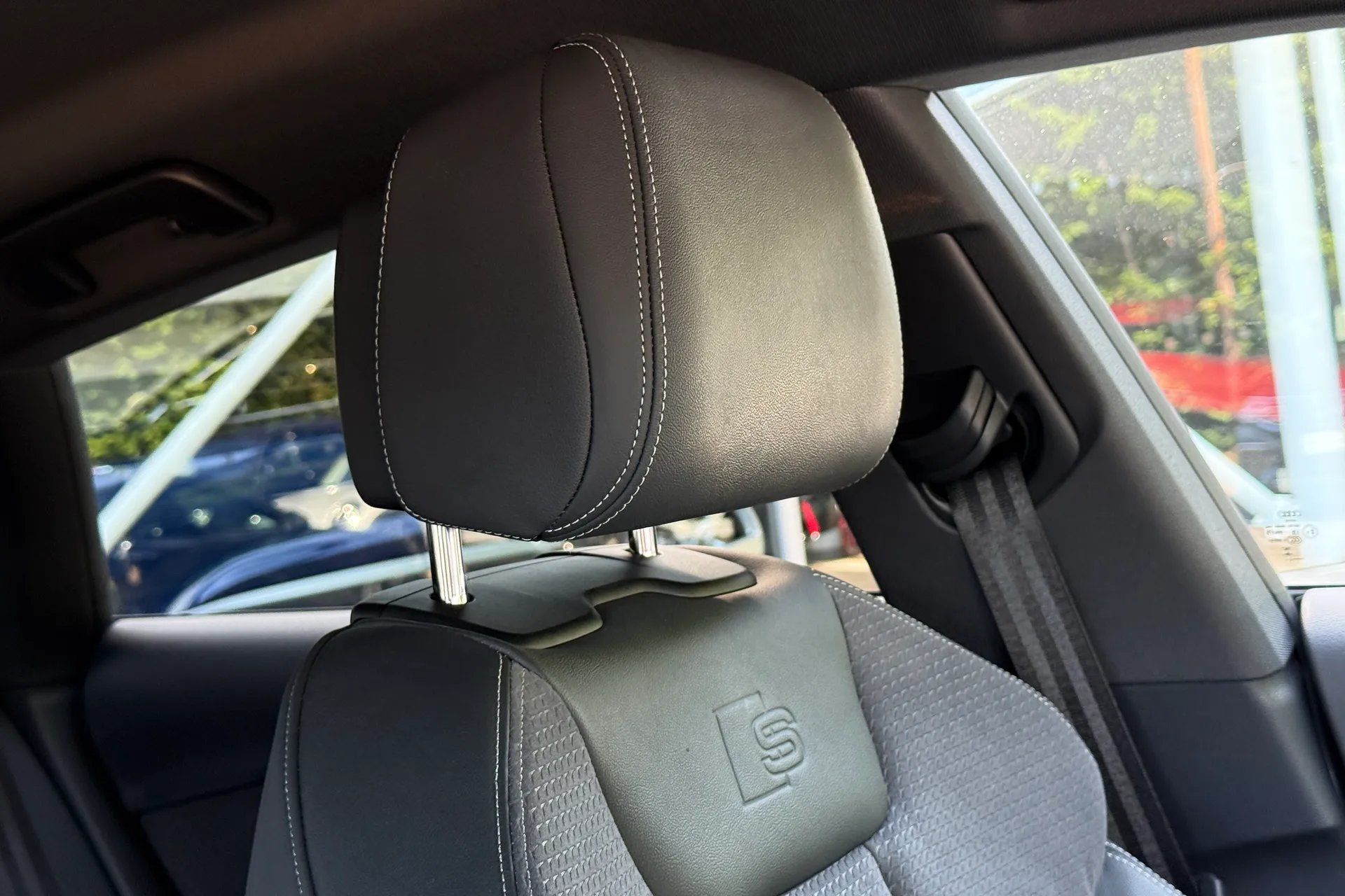Audi A5 thumbnail image number 26