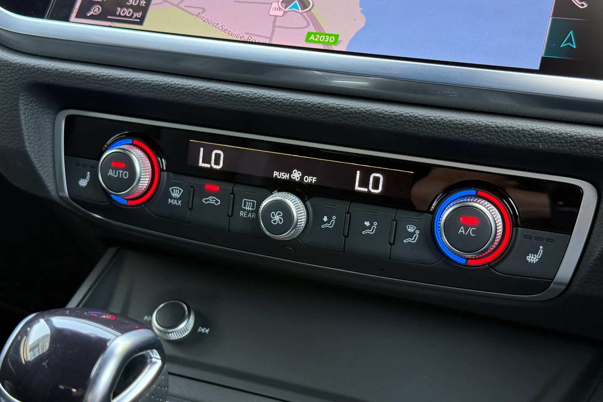 Audi Q3 thumbnail image number 40