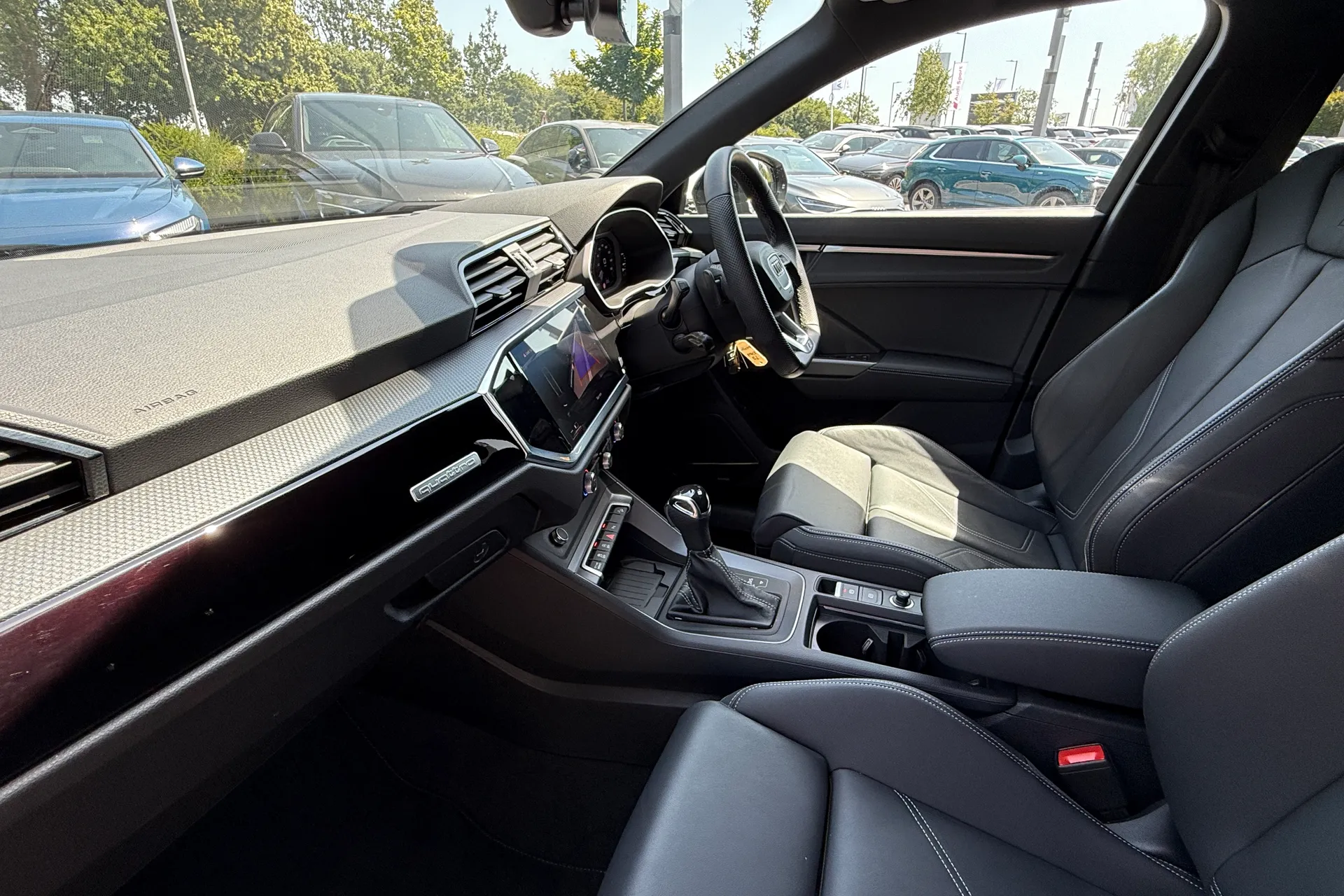 Audi Q3 thumbnail image number 41
