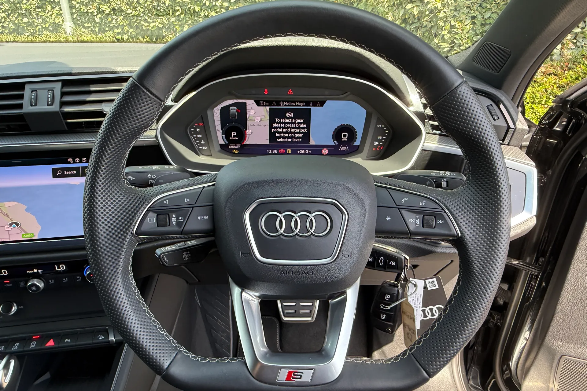 Audi Q3 thumbnail image number 17