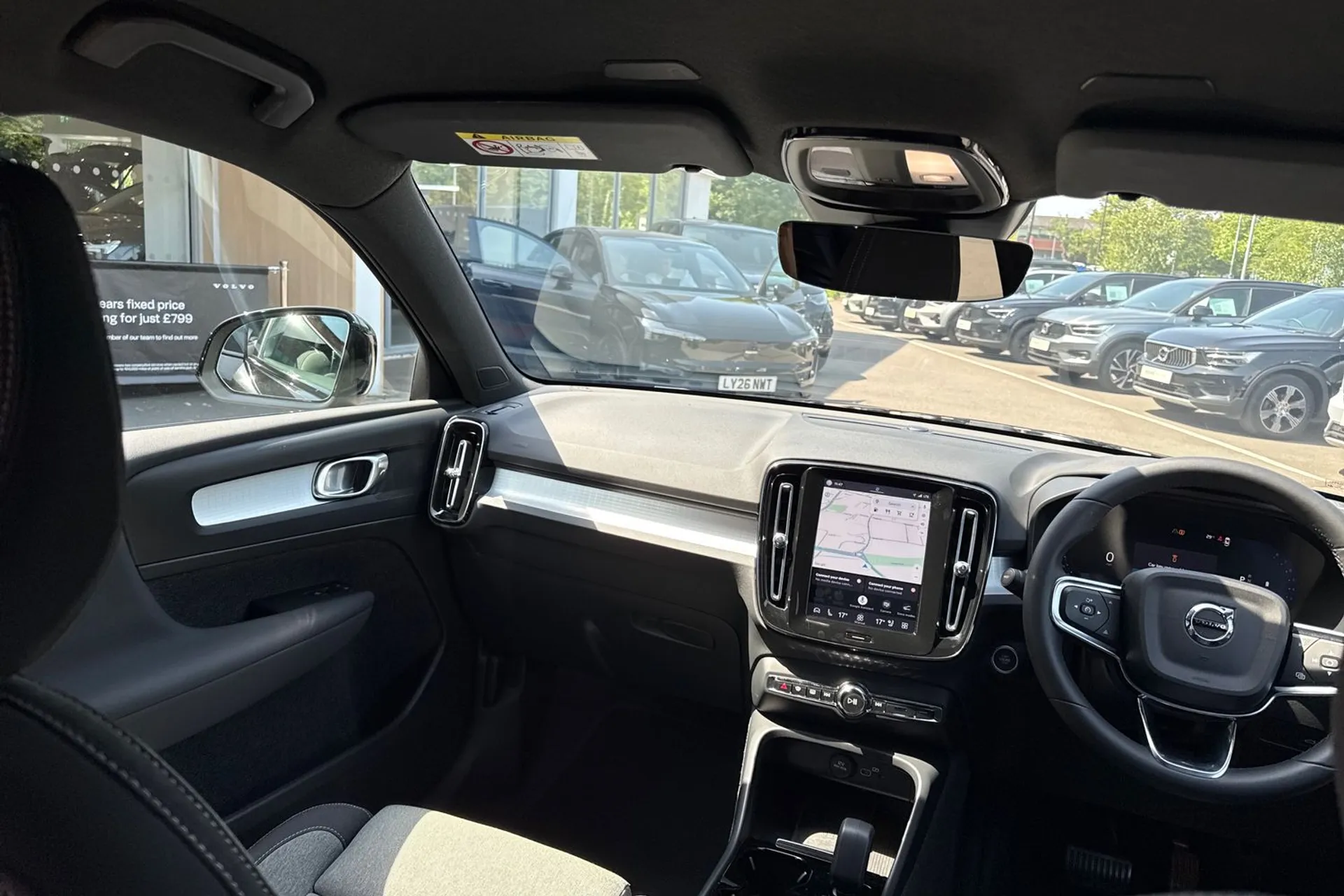 Volvo XC40 thumbnail image number 32