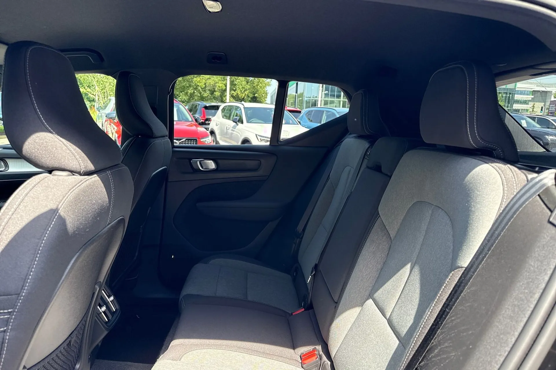 Volvo XC40 thumbnail image number 30
