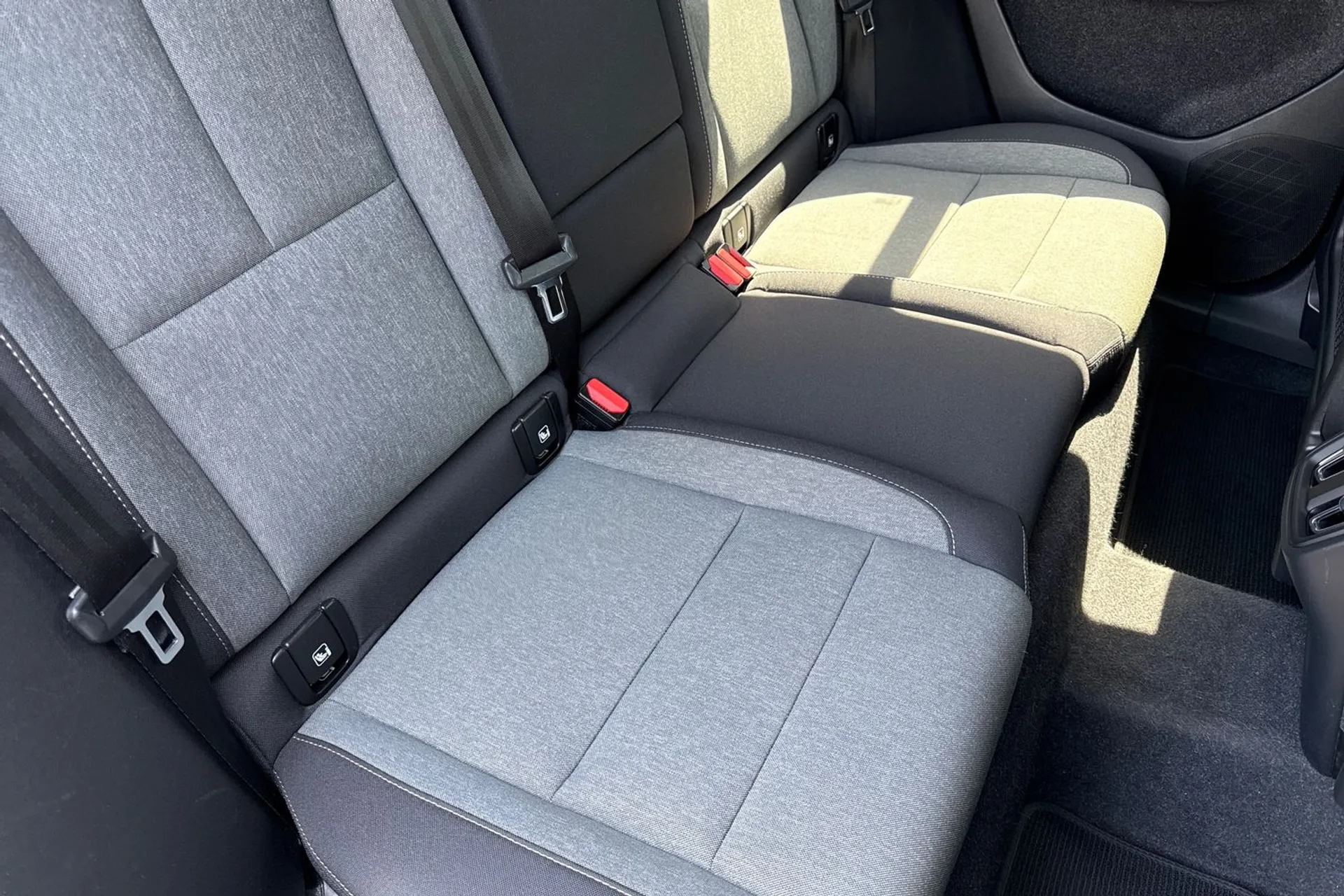 Volvo XC40 thumbnail image number 25