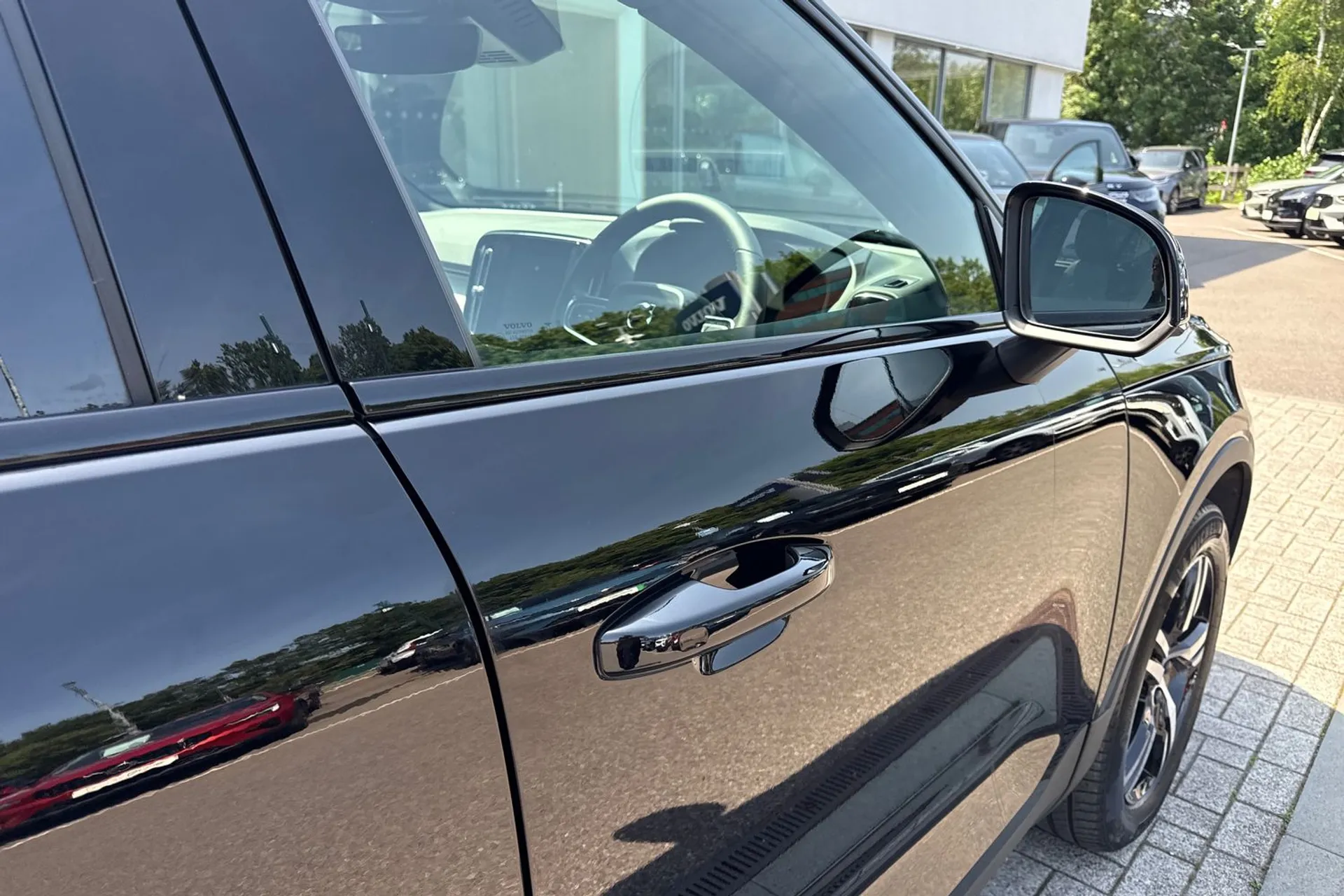 Volvo XC40 thumbnail image number 17