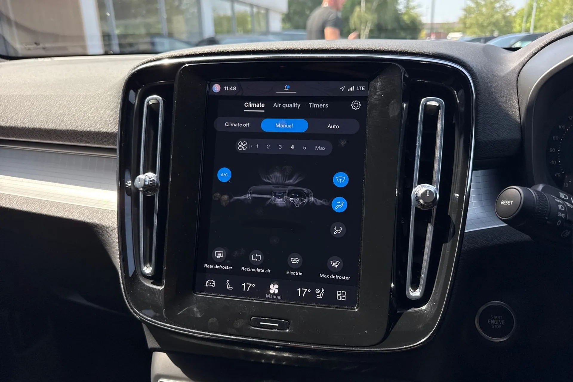Volvo XC40 thumbnail image number 38
