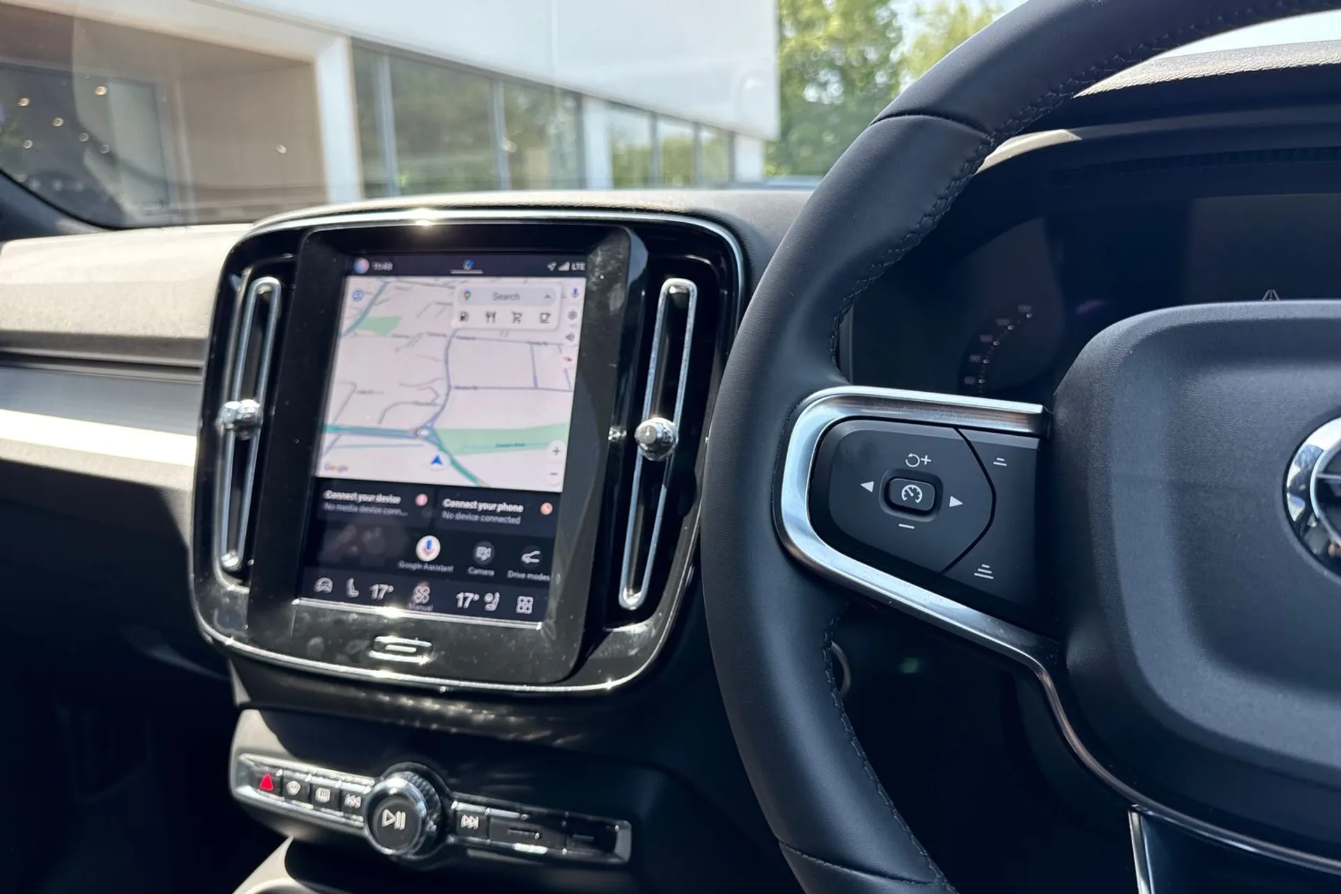 Volvo XC40 thumbnail image number 36