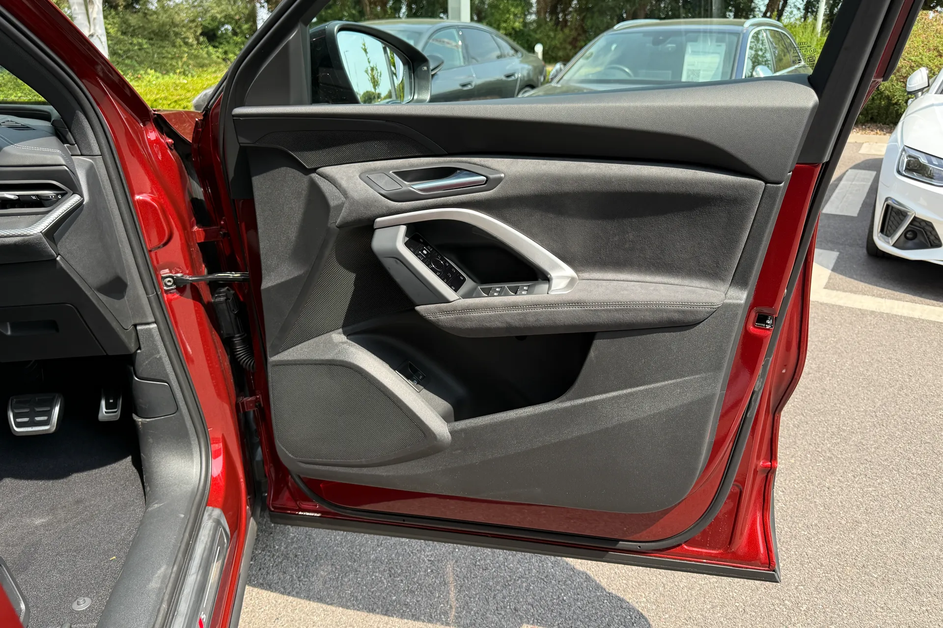 Audi Q5 thumbnail image number 23