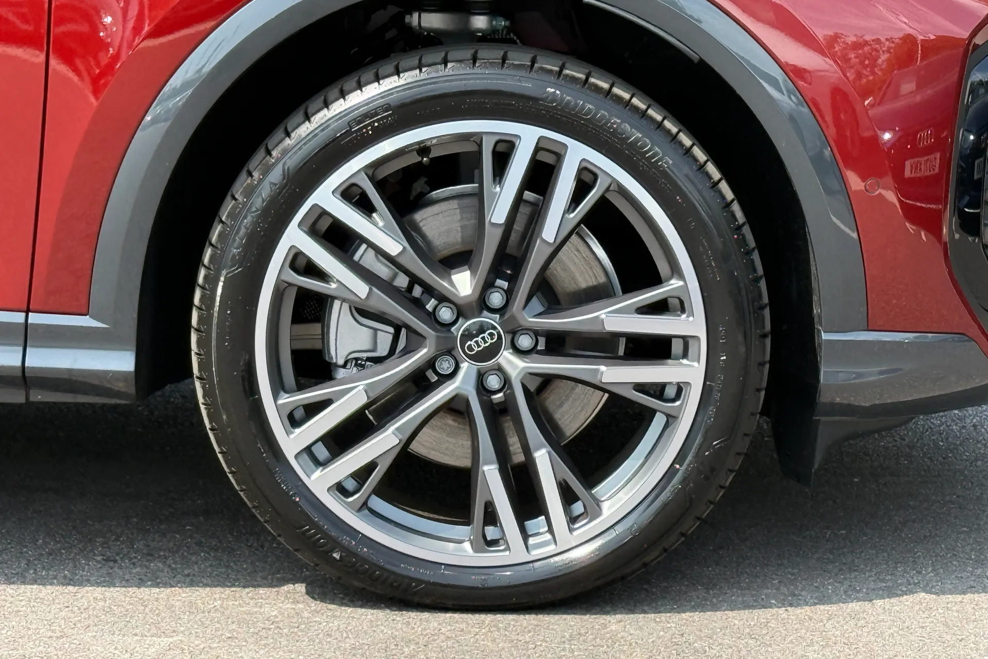 Audi Q5 thumbnail image number 27