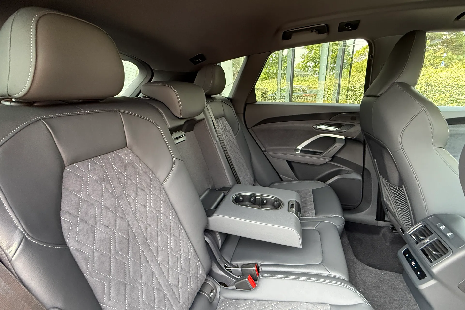 Audi Q5 thumbnail image number 40