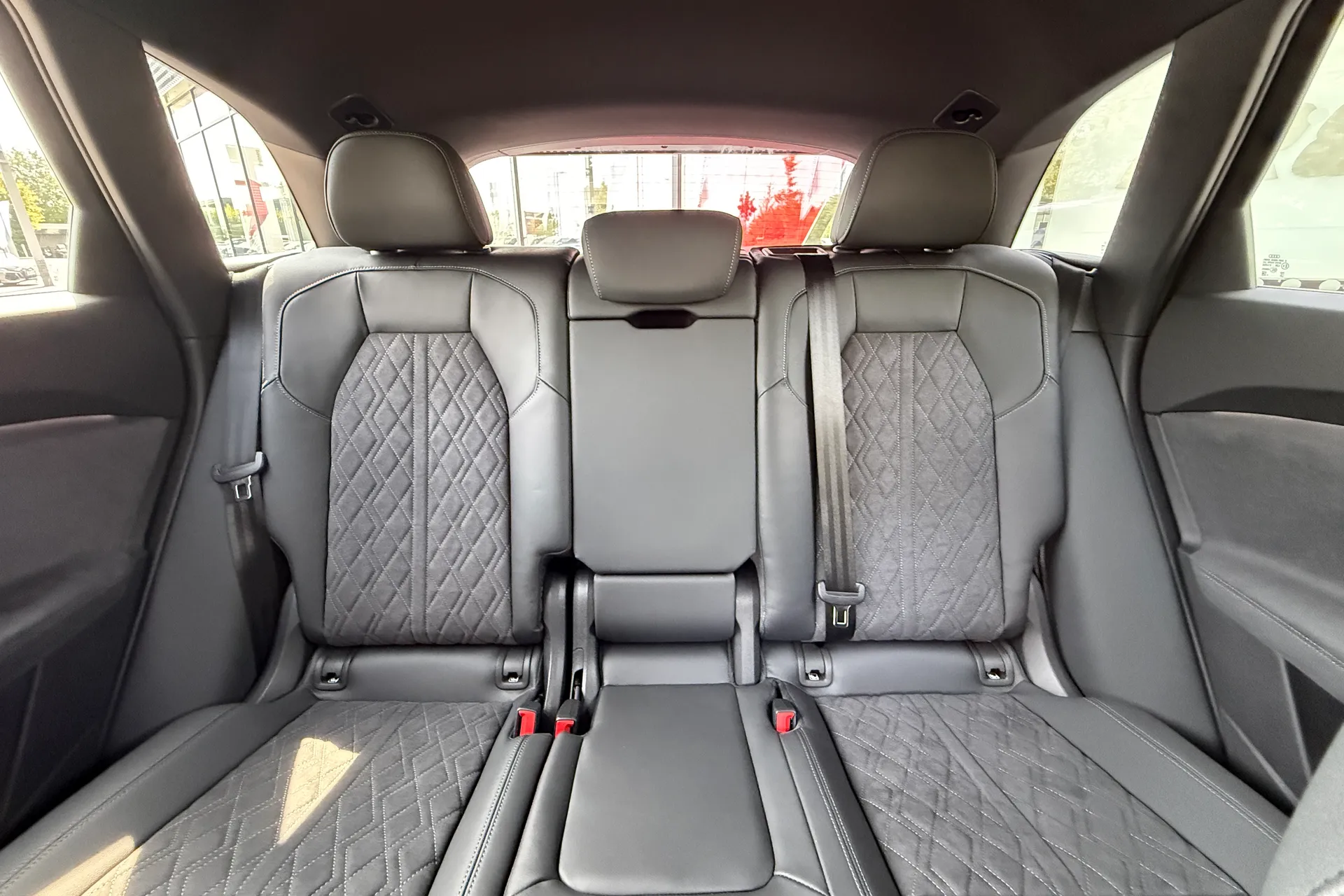 Audi Q5 thumbnail image number 34