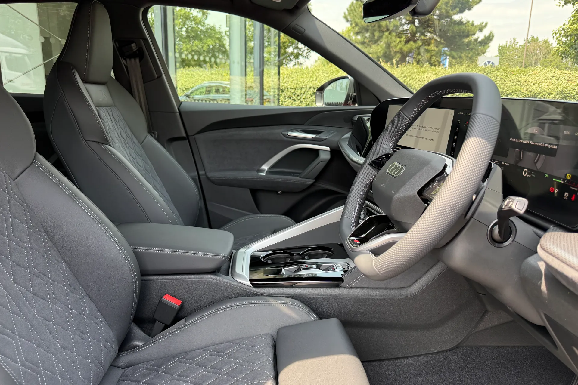 Audi Q5 thumbnail image number 12
