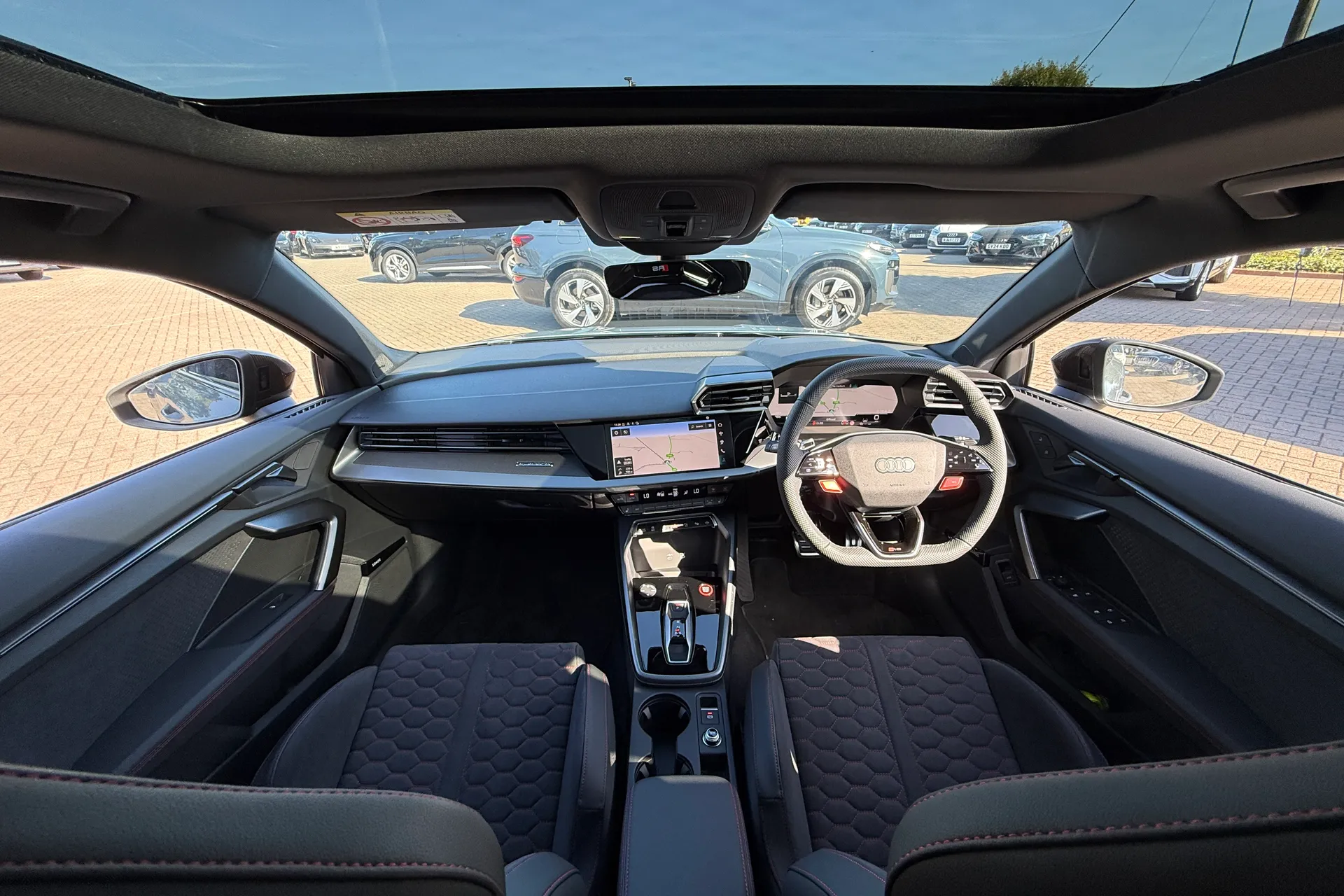 Audi RS3 thumbnail image number 3