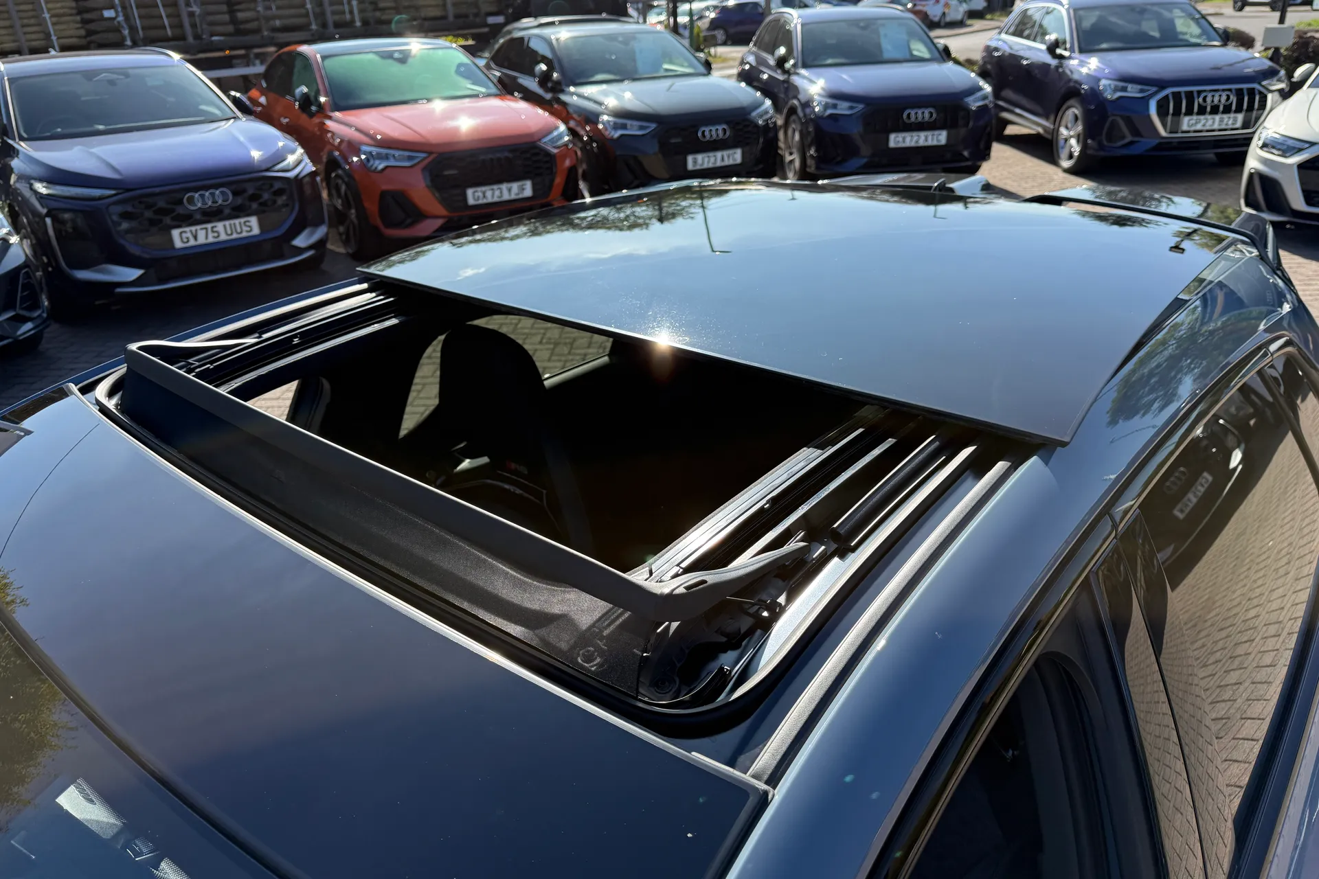 Audi RS3 thumbnail image number 10