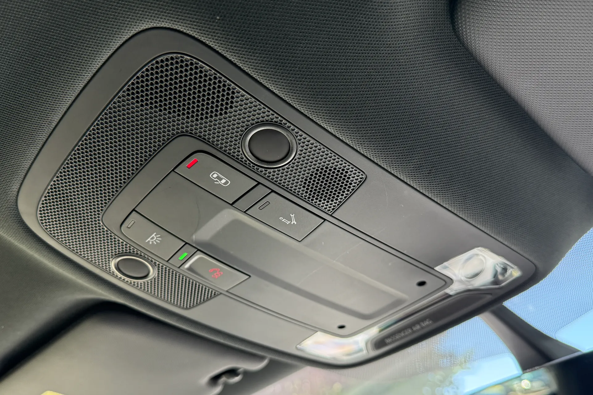Audi Q2 thumbnail image number 29
