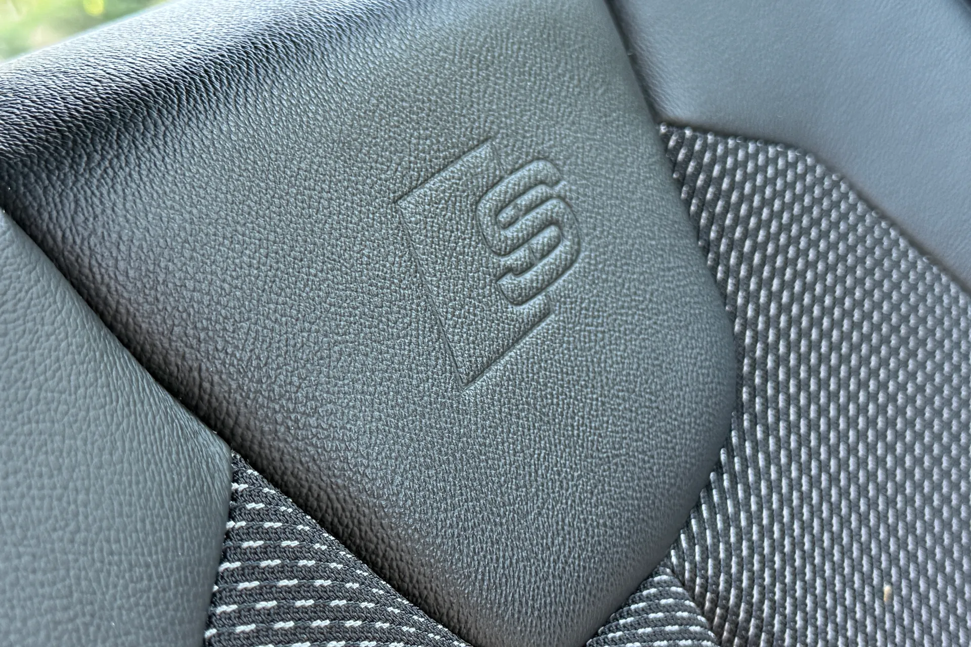 Audi Q2 thumbnail image number 31