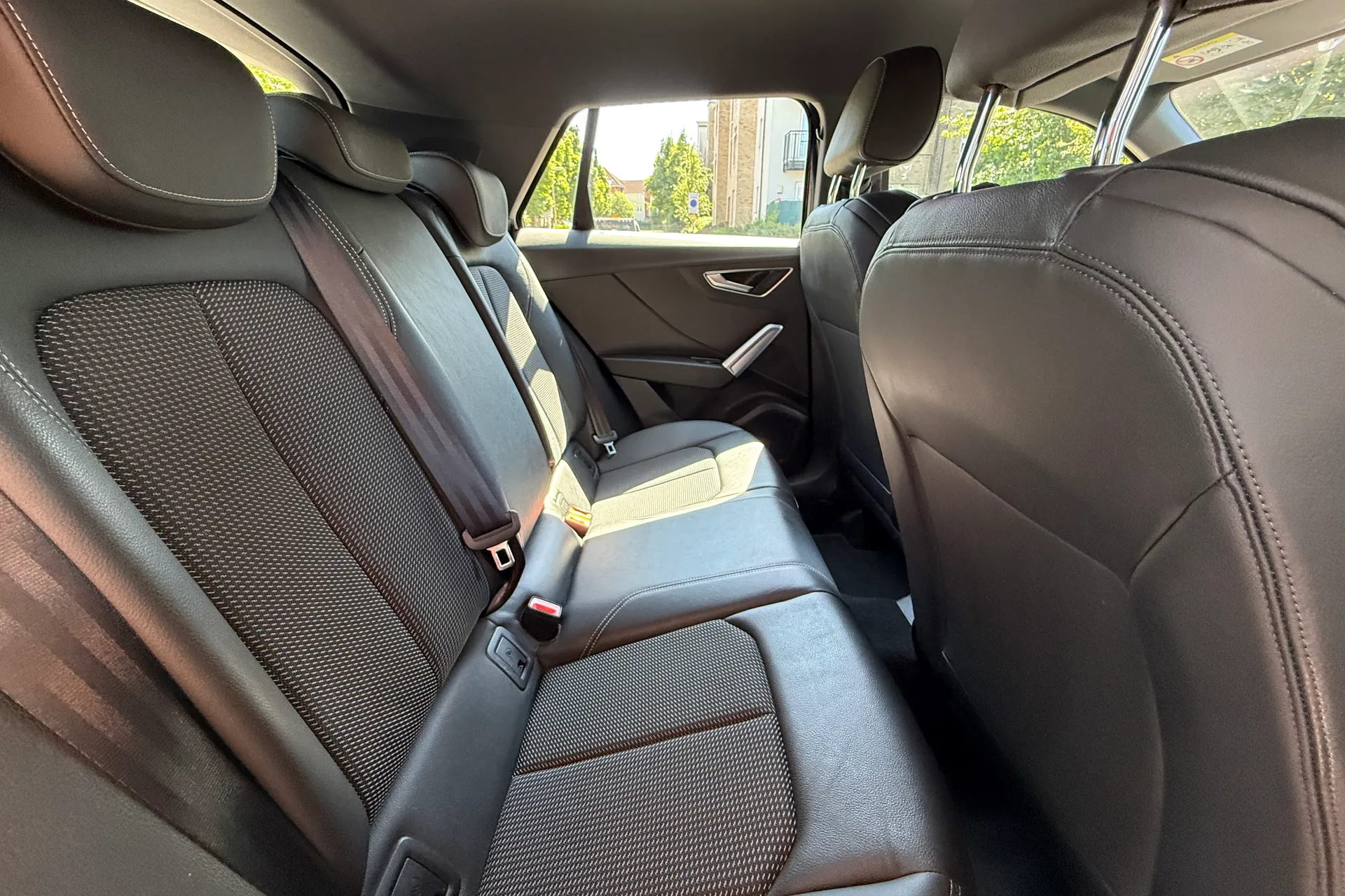 Audi Q2 thumbnail image number 39
